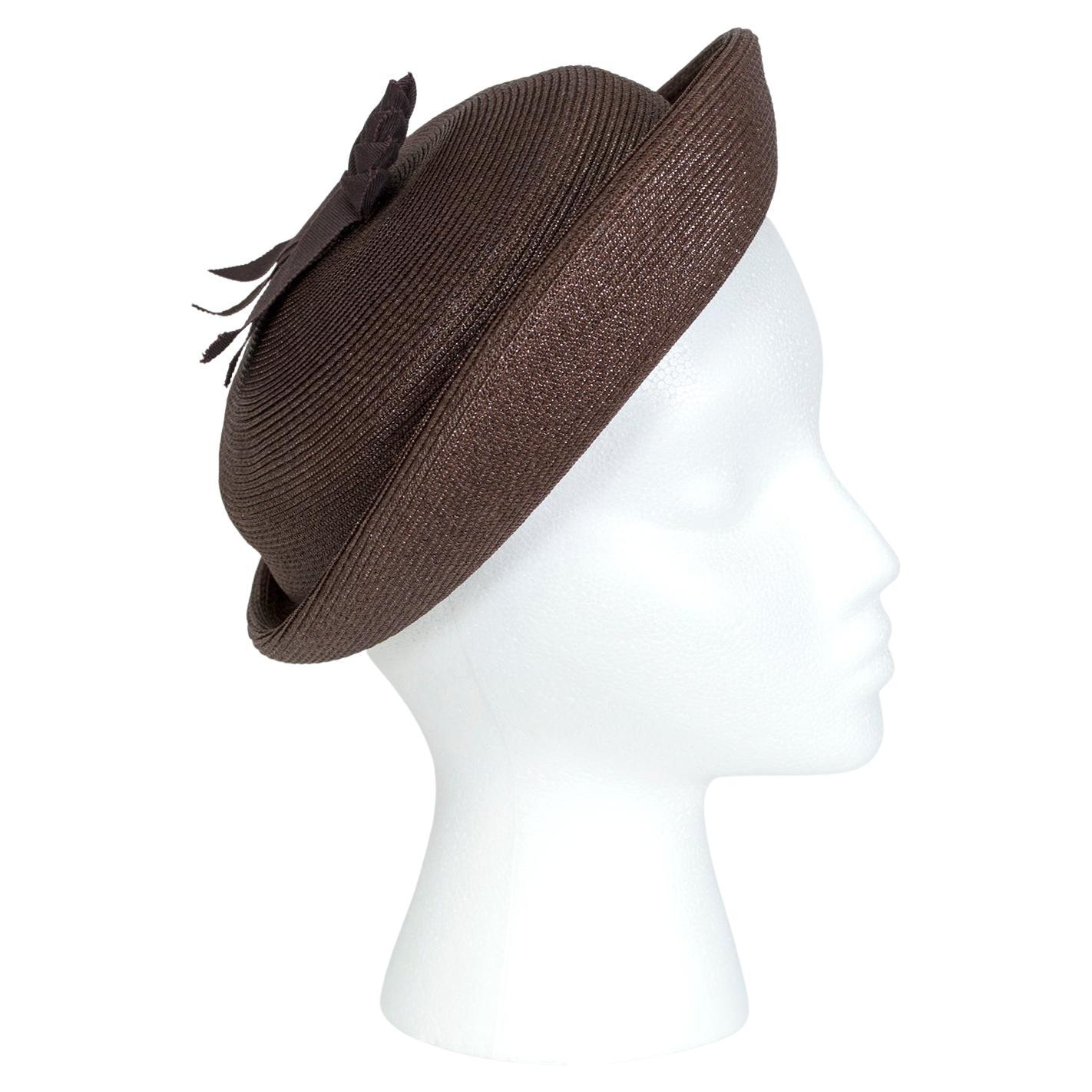 Brown Straw Petite Breton Seaside Hat with Upturned Brim and Bow – S, 1940s For Sale