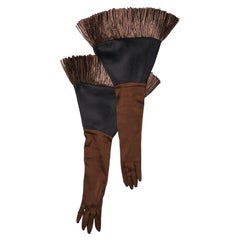 Gants en soie stretch marron et franges en raphia Isabel Canovas 