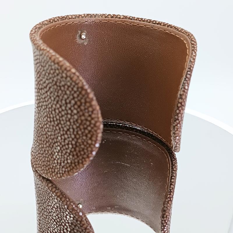 Brown stripe leather Bracelet with Cameo For Sale 1