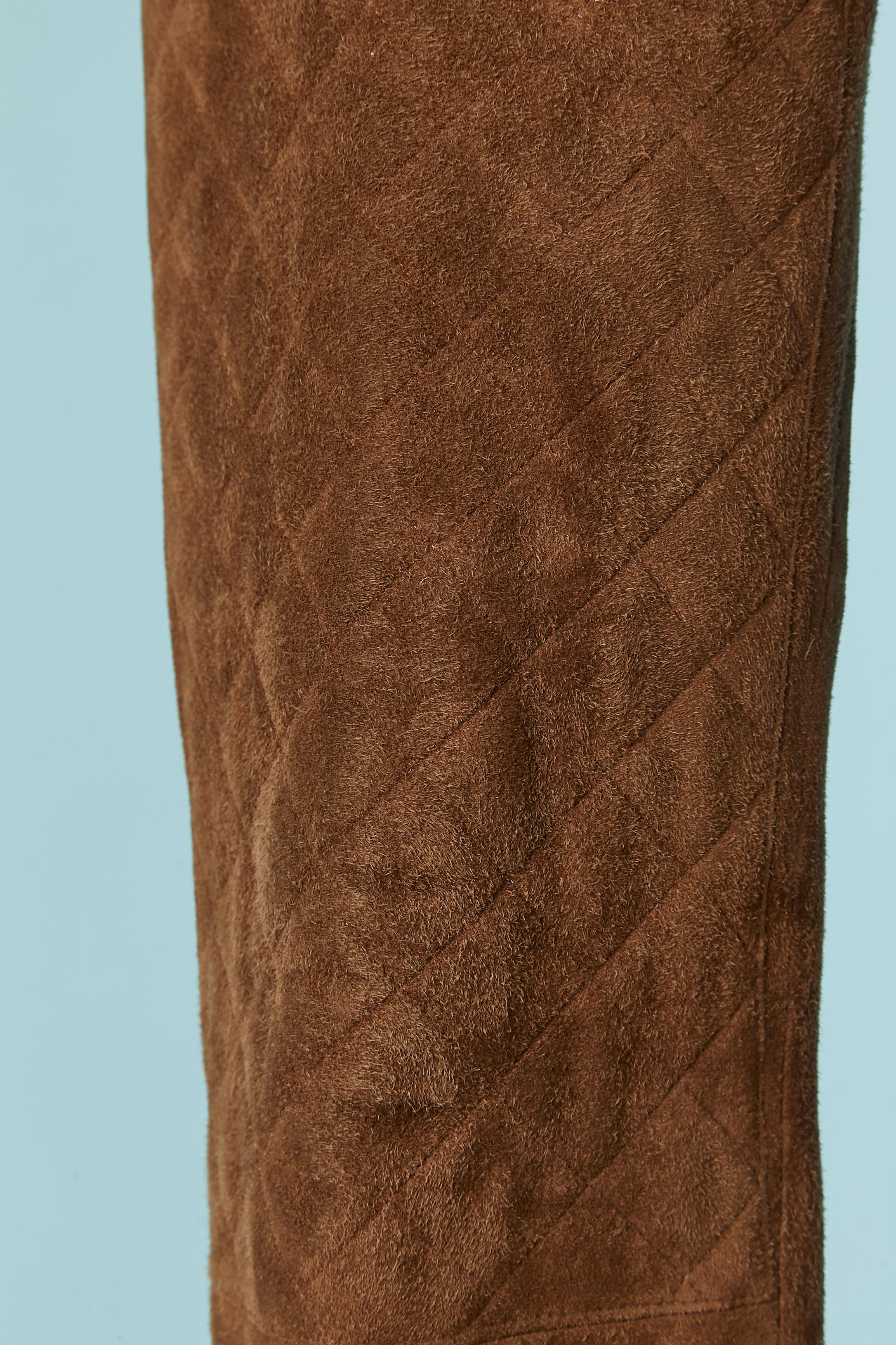 Brown suede top-stitched trouser CHANEL BOUTIQUE In Good Condition For Sale In Saint-Ouen-Sur-Seine, FR