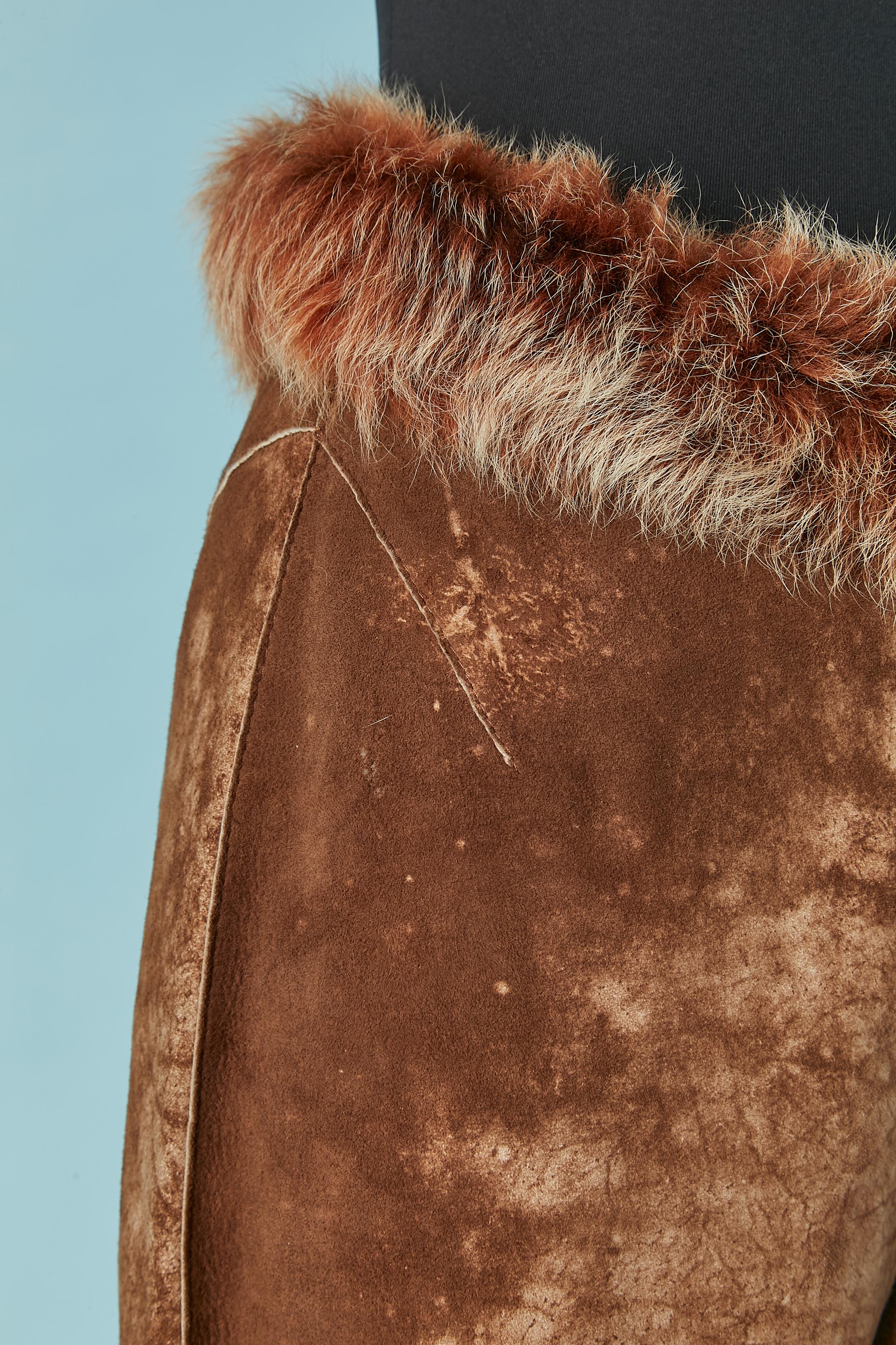 Braune Hose aus strukturiertem Leder und Pelz FENDI im Zustand „Hervorragend“ im Angebot in Saint-Ouen-Sur-Seine, FR