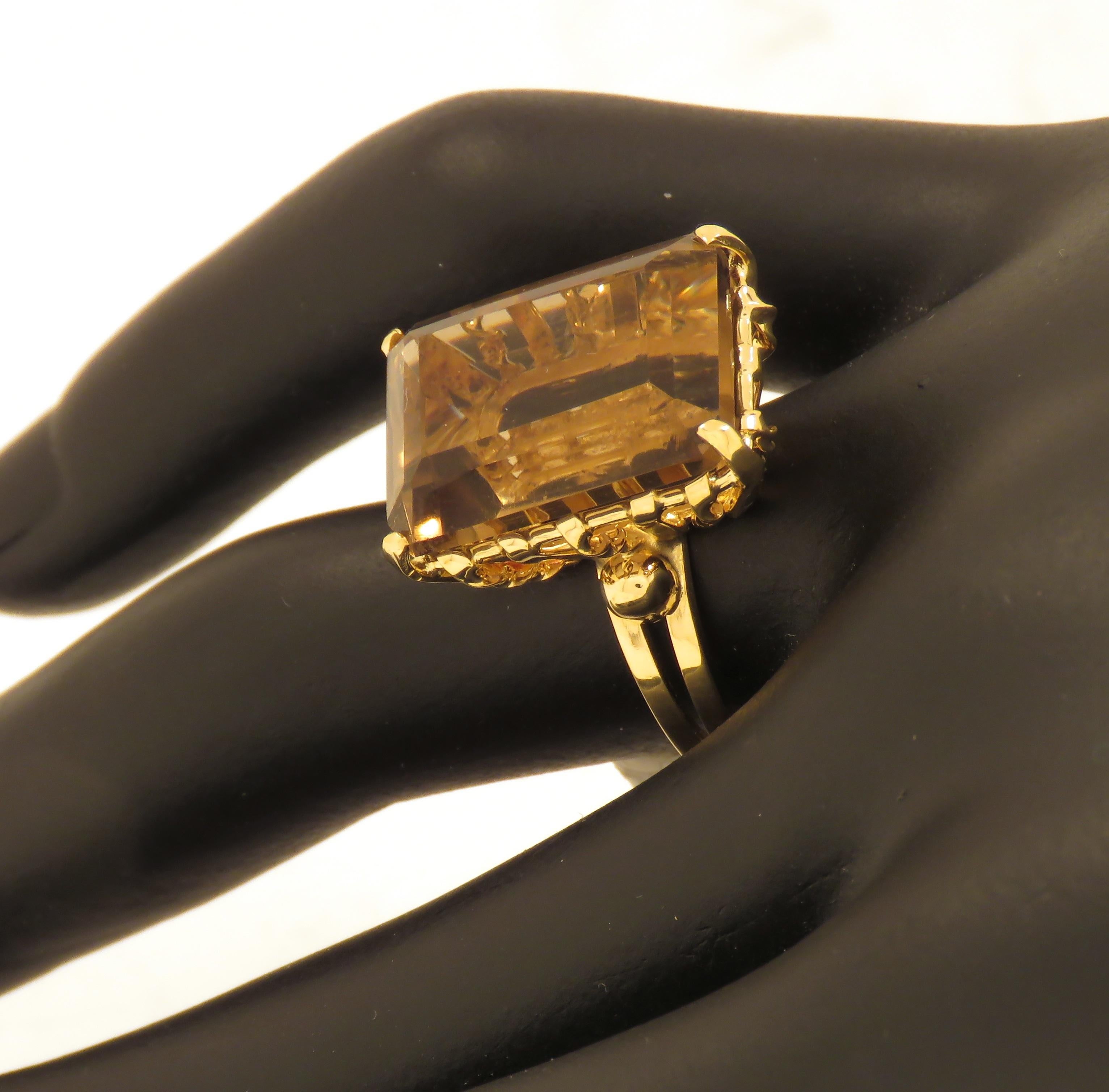 Brown Topaz 18 Karat Yellow Gold Vintage Cocktail Ring Handcrafted in Italy 4