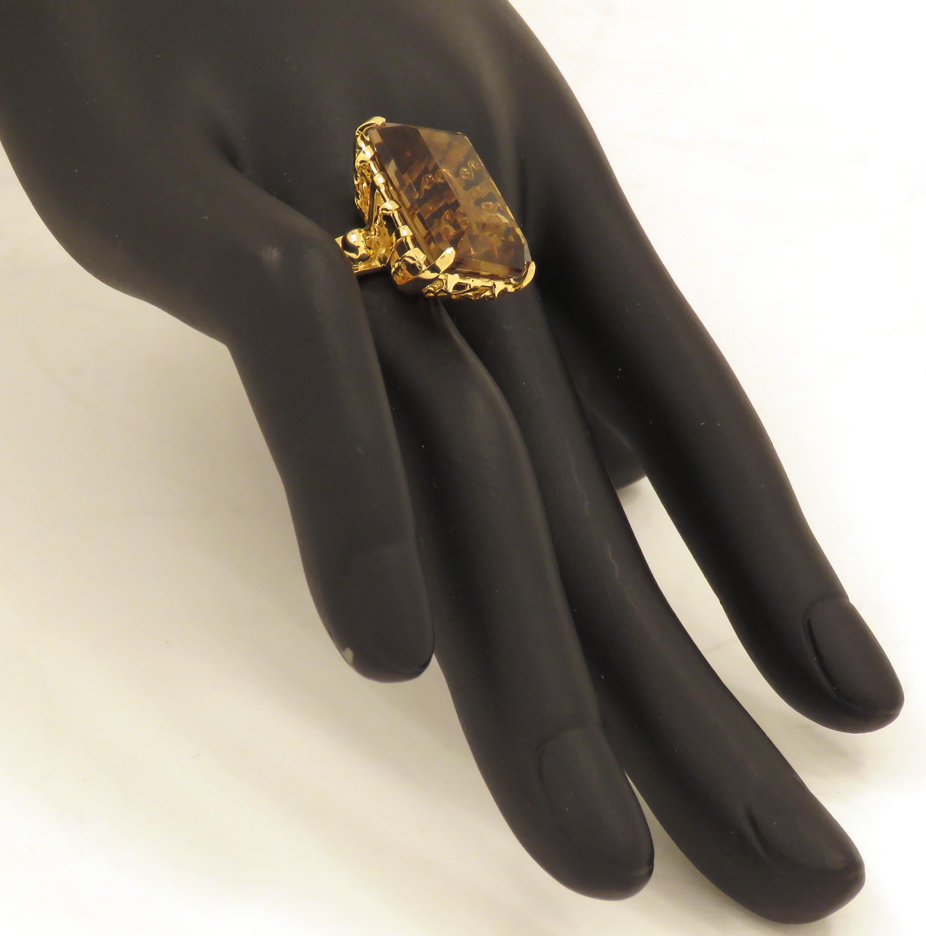 Women's Brown Topaz 18 Karat Yellow Gold Vintage Cocktail Ring Handcrafted in Italy