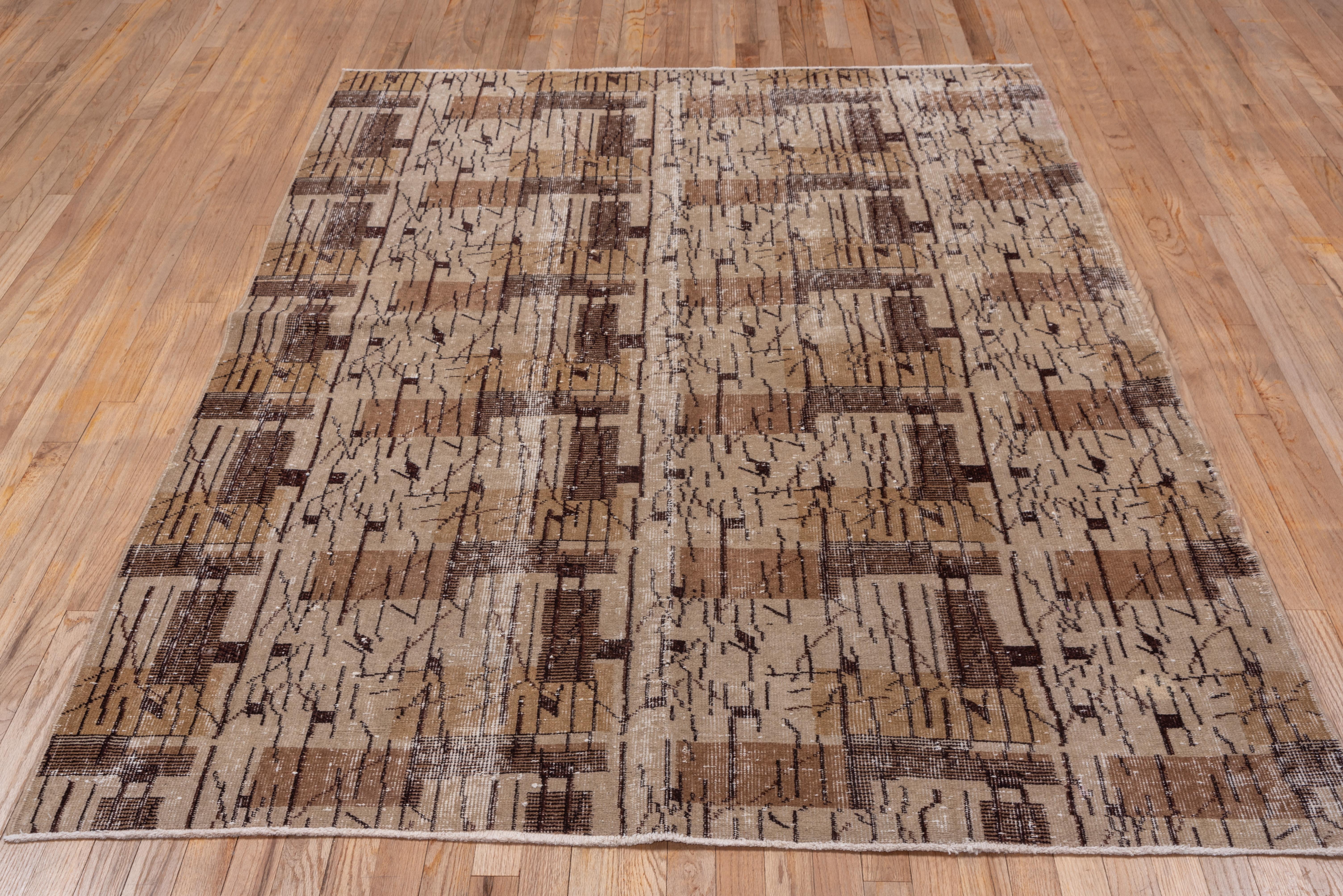 Brown Turkish Art Deco Rug, circa 1940s In Good Condition For Sale In New York, NY