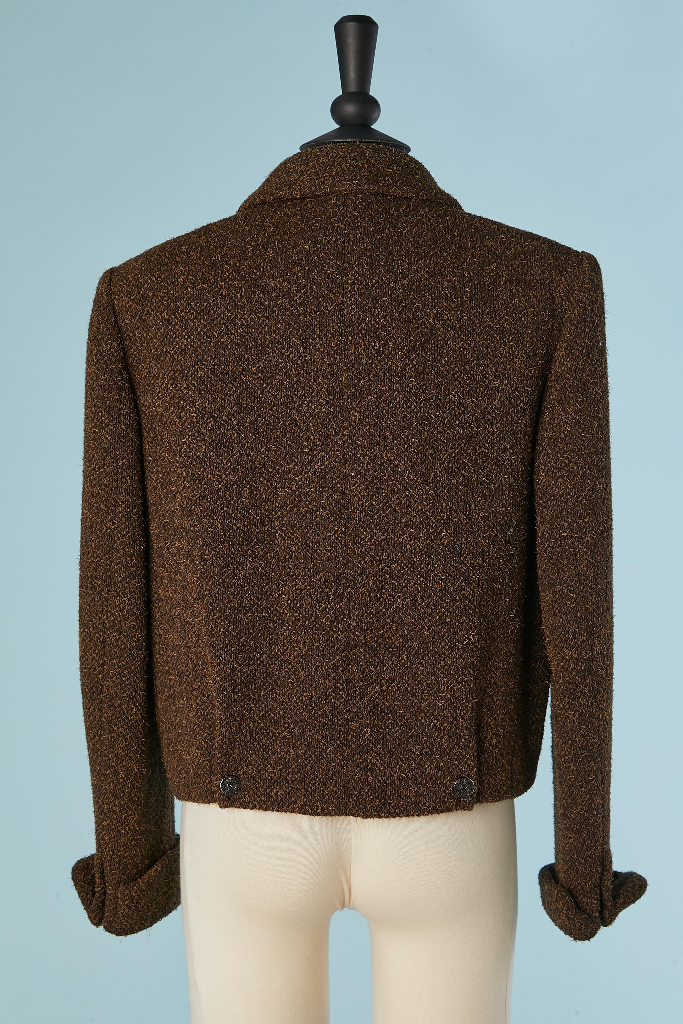 Veste en tweed marron à double boutonnage CHANEL en vente 1