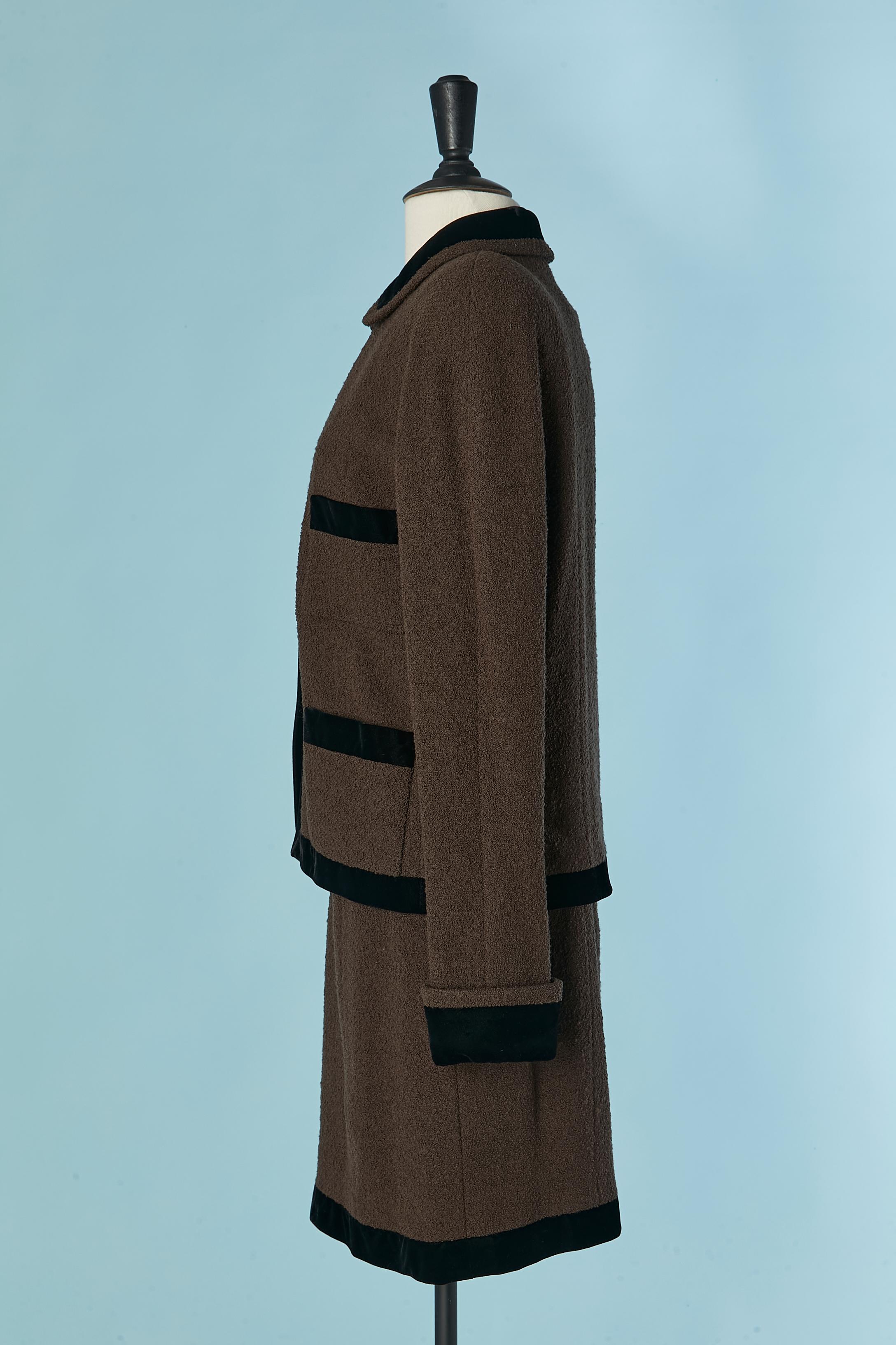 Women's Brown tweed skirt suit with black velvet edge CHANEL BOUTIQUE For Sale