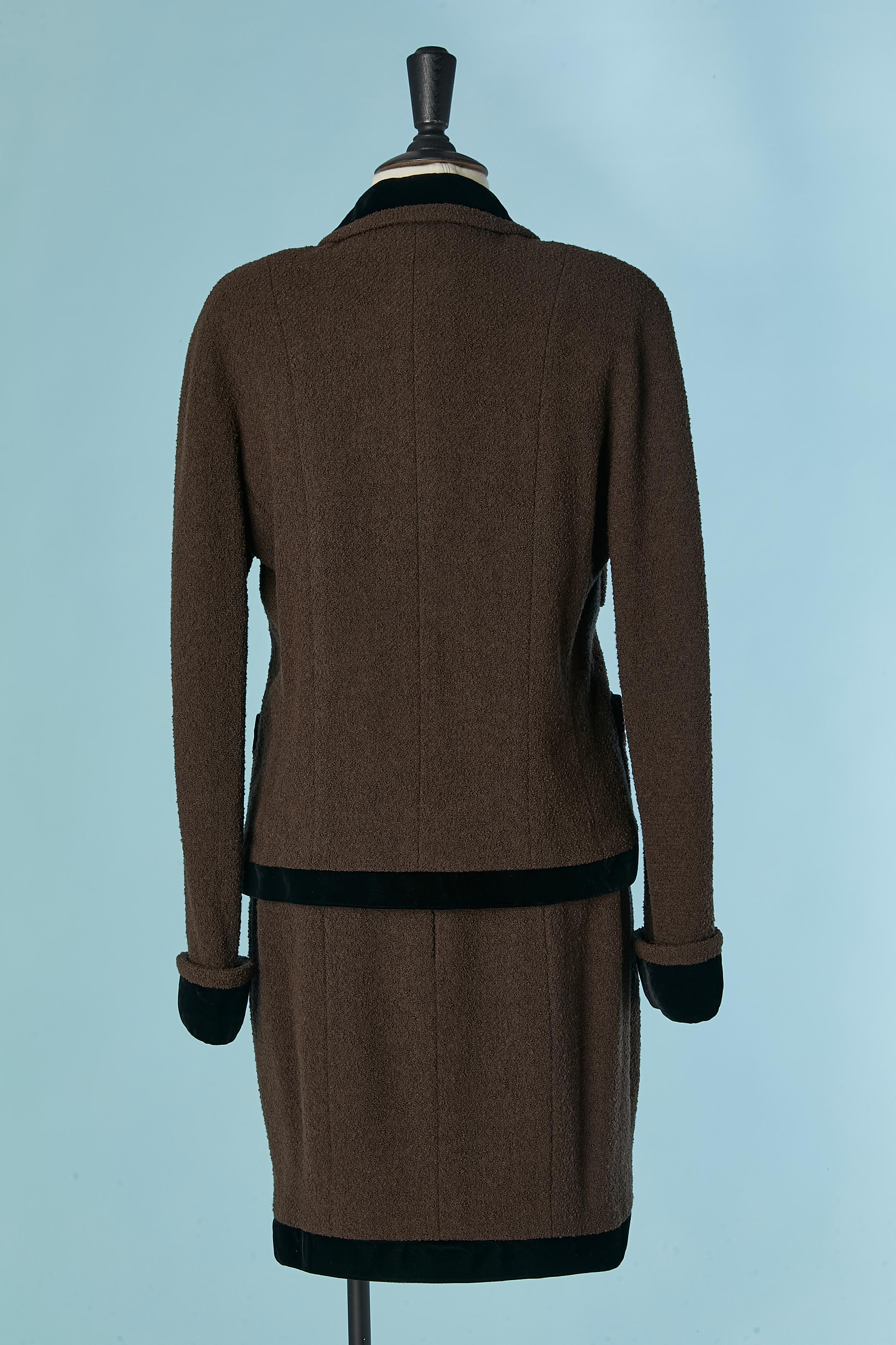 Brown tweed skirt suit with black velvet edge CHANEL BOUTIQUE For Sale 1