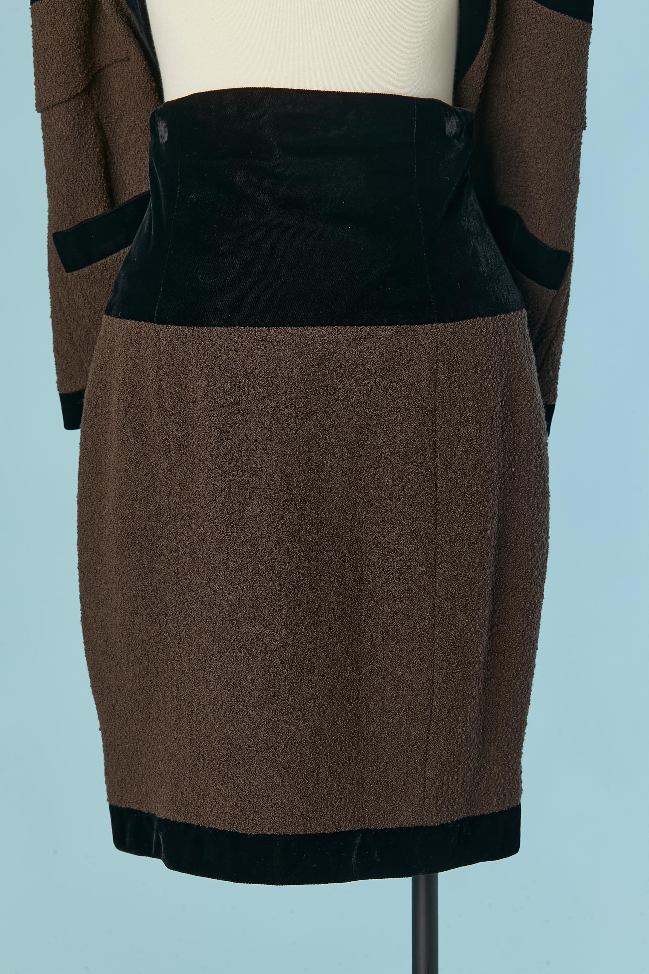 Brown tweed skirt suit with black velvet edge CHANEL BOUTIQUE For Sale 2