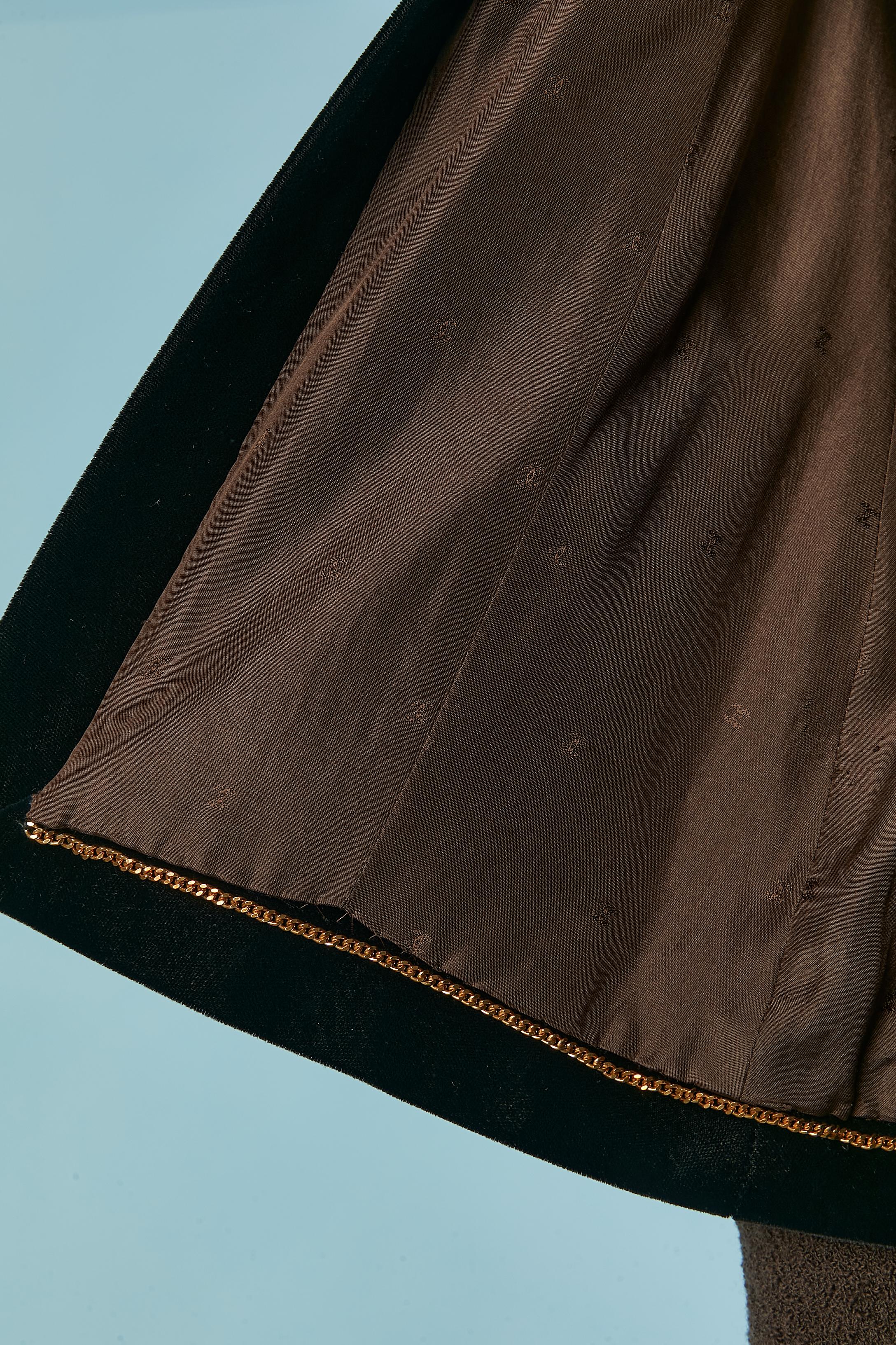 Brown tweed skirt suit with black velvet edge CHANEL BOUTIQUE For Sale 4