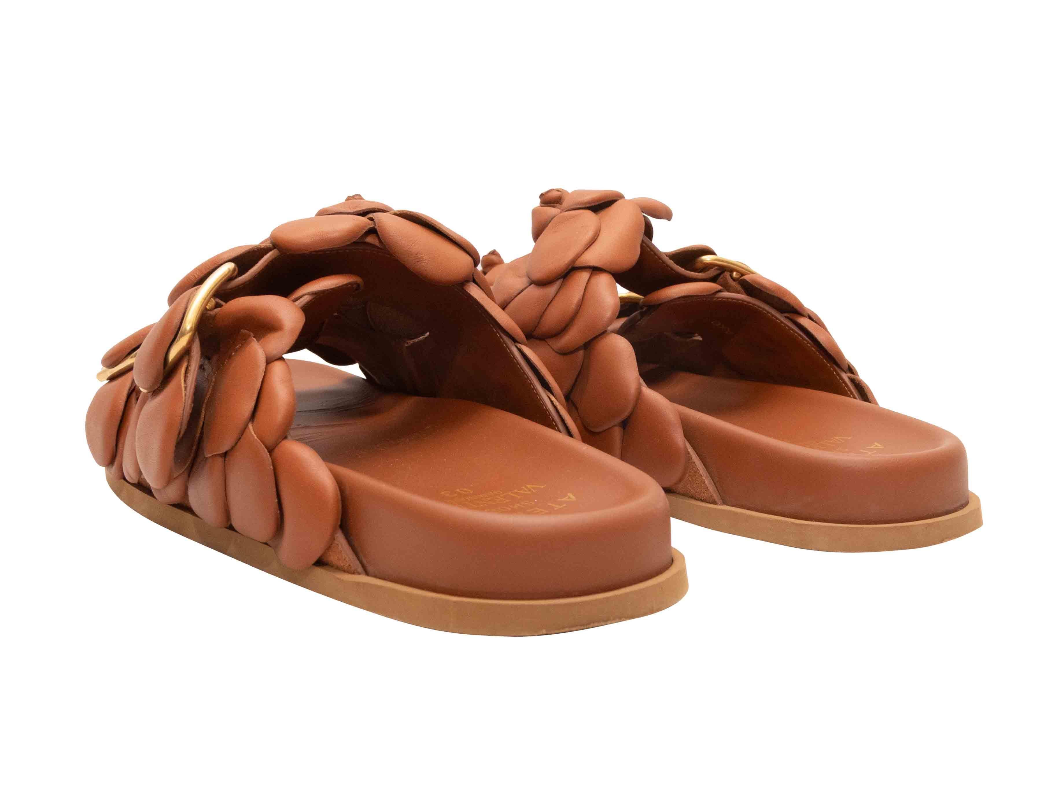 Valentino Sandali in pelle marrone con rosette taglia 39,5 In condizioni buone in vendita a New York, NY