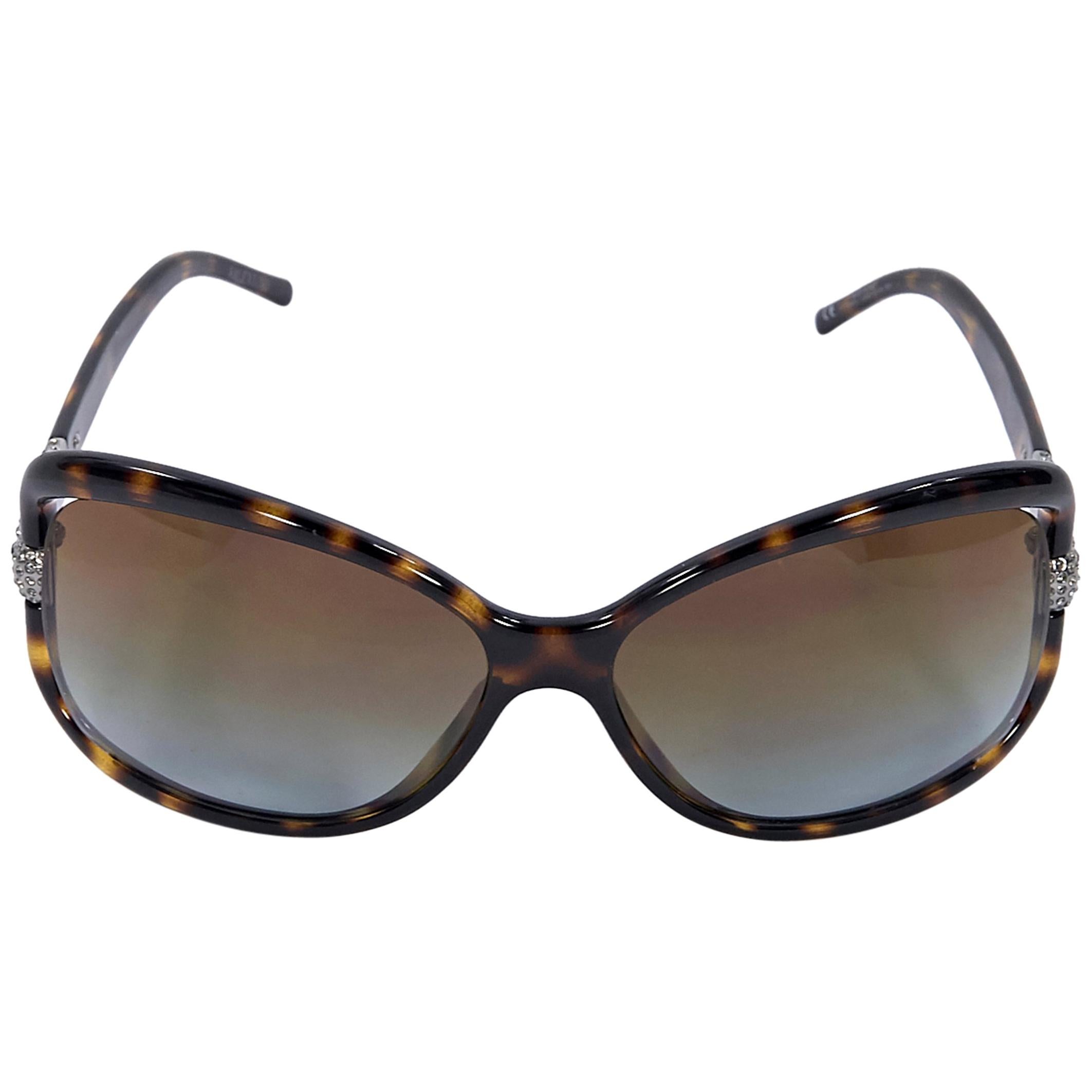 Sunglasses of Dina Fashion