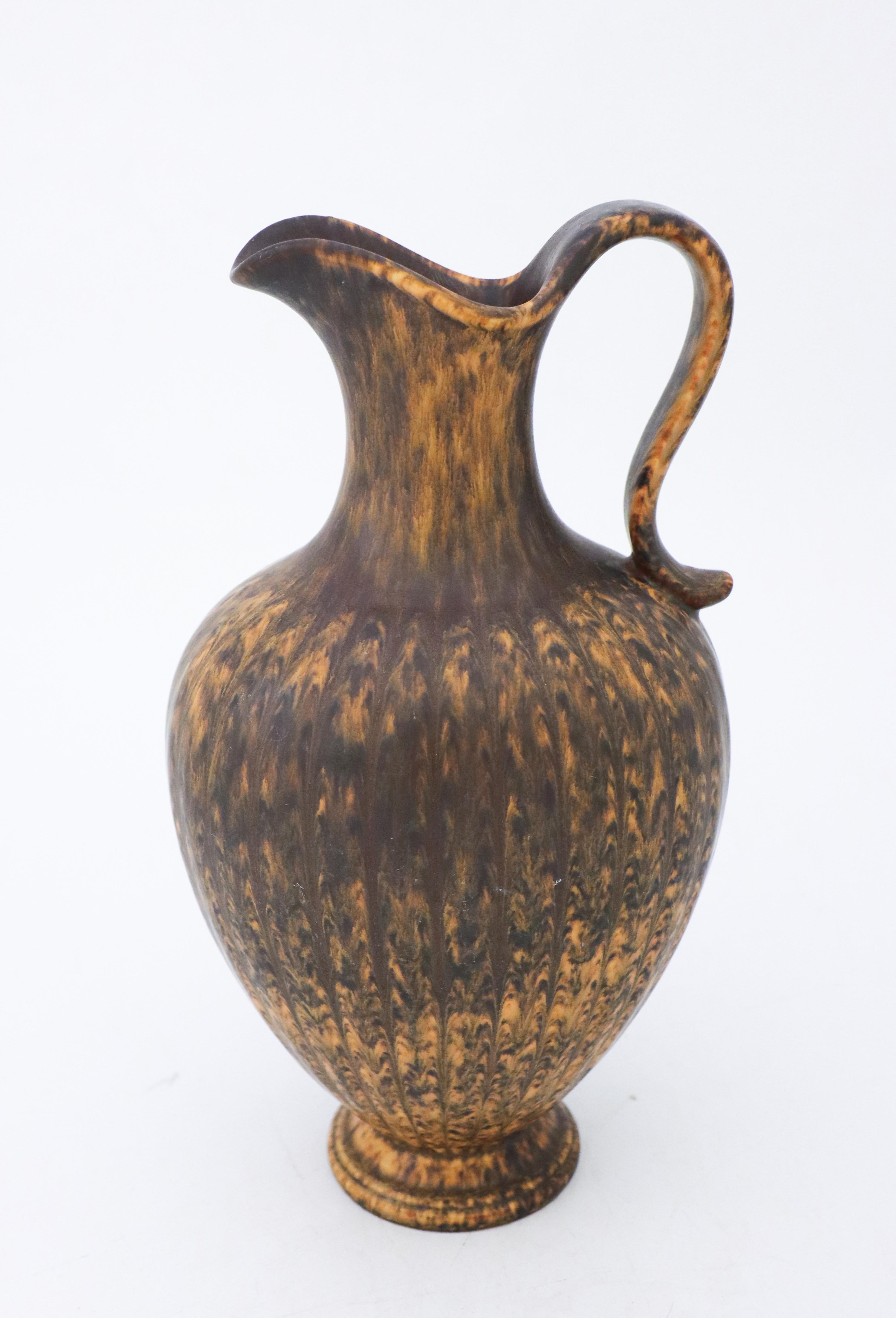 Scandinavian Modern Brown Vase with Handle, Gunnar Nylund, Rörstrand, 1950s, Mid Century Vintage For Sale