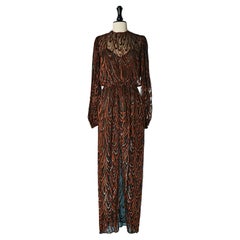 Robe du soir en velours Brown dévoré et lurex doré Oscar De La Renta Circa 1970's 