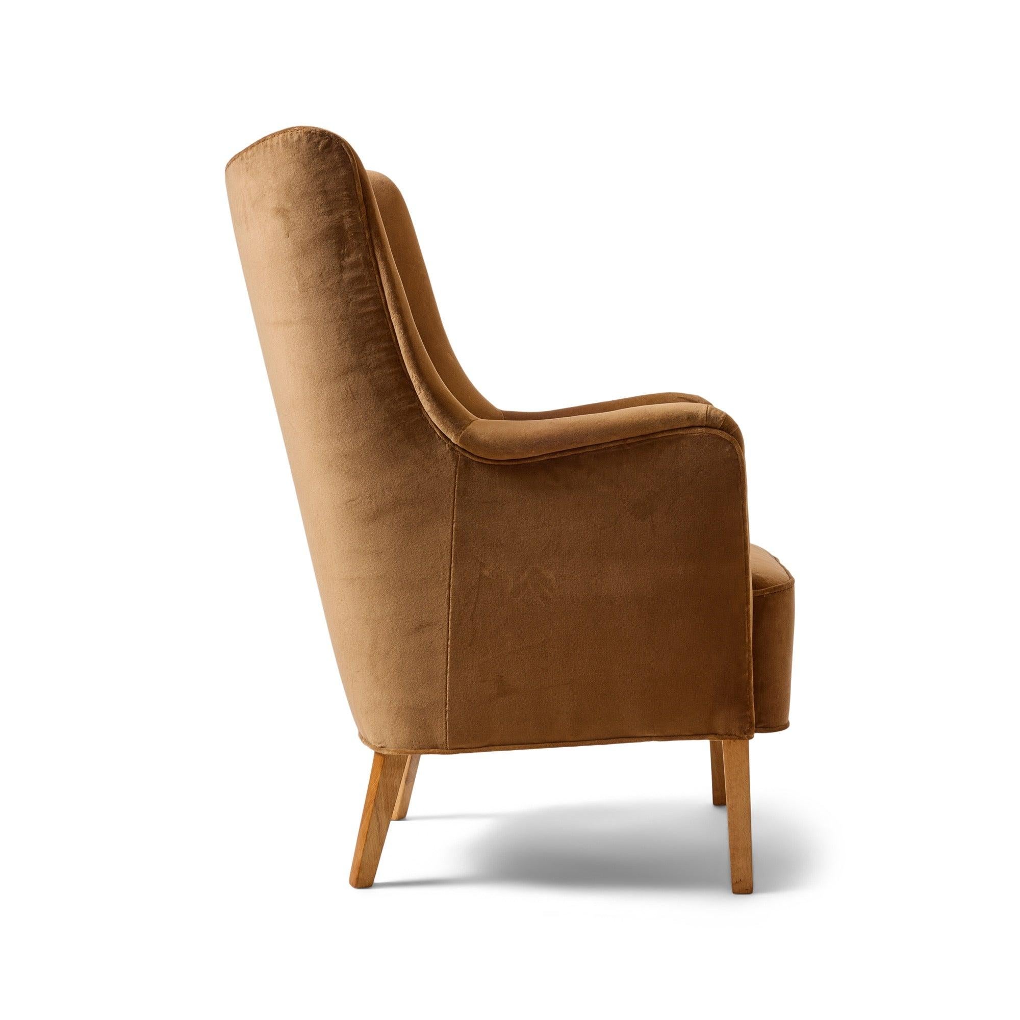Loungesessel aus braunem Samt im Zustand „Hervorragend“ im Angebot in Sagaponack, NY