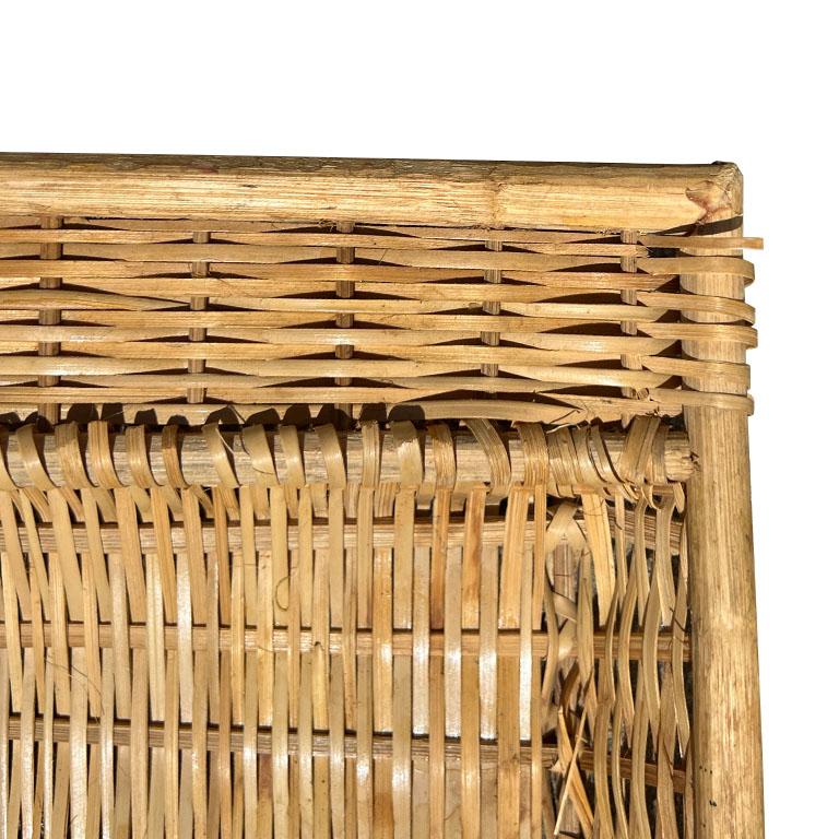Brown Vintage Woven Wicker Bett oder Lap Frühstückstablett (amerikanisch) im Angebot
