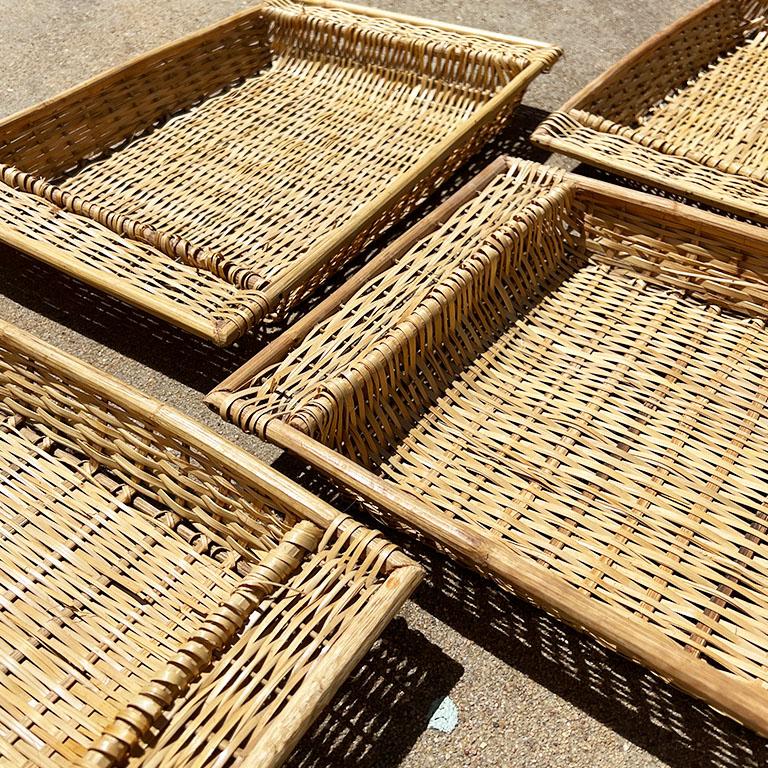 Brown Vintage Woven Wicker Bett oder Lap Frühstückstablett im Zustand „Gut“ im Angebot in Oklahoma City, OK