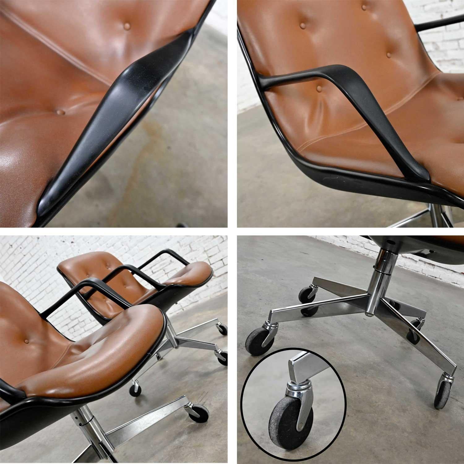 Brown Vinyl Faux Leather Pair Steelcase 451 Rolling Office Chairs Style Pollock For Sale 3