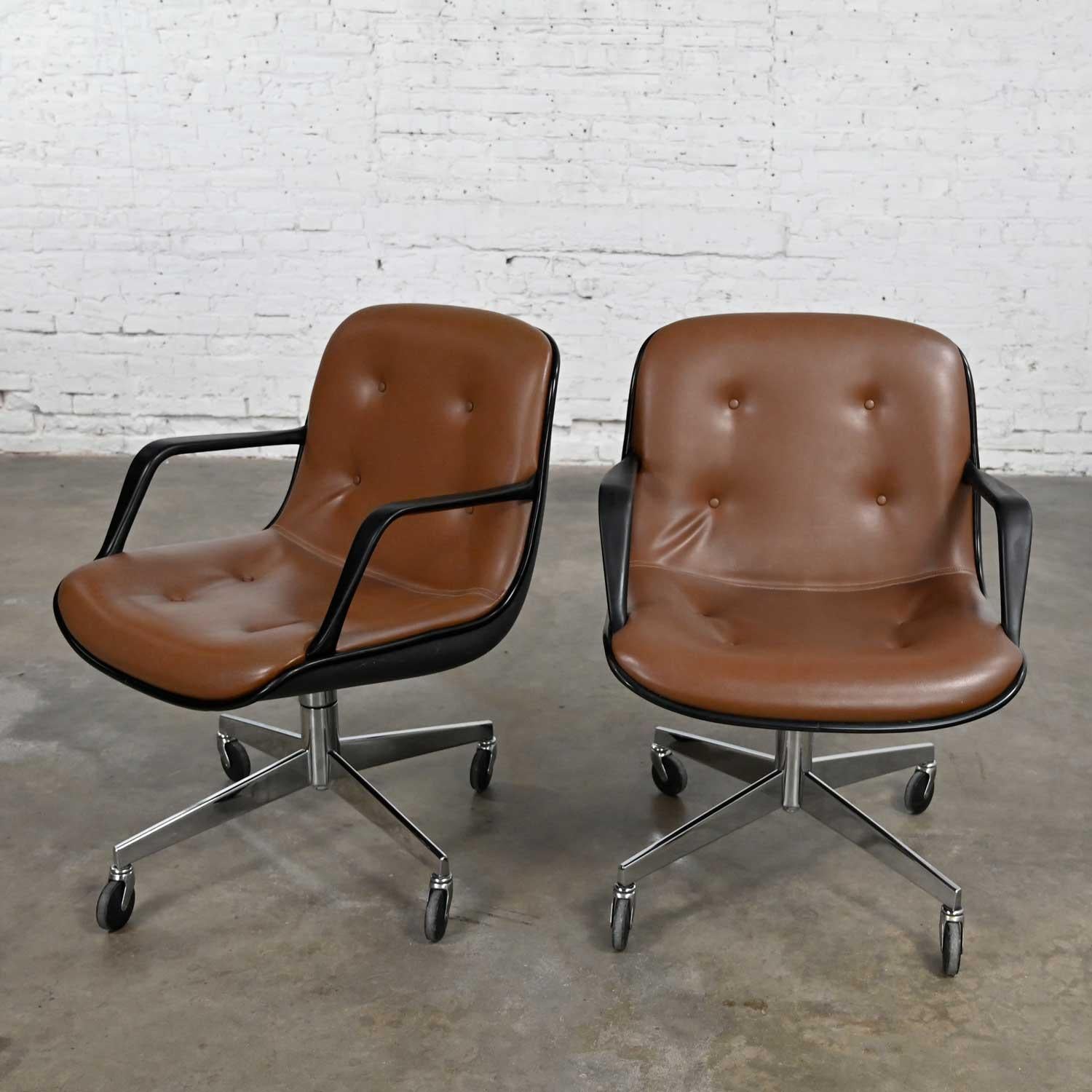 Brown Vinyl Faux Leather Pair Steelcase 451 Rolling Office Chairs Style Pollock For Sale 4