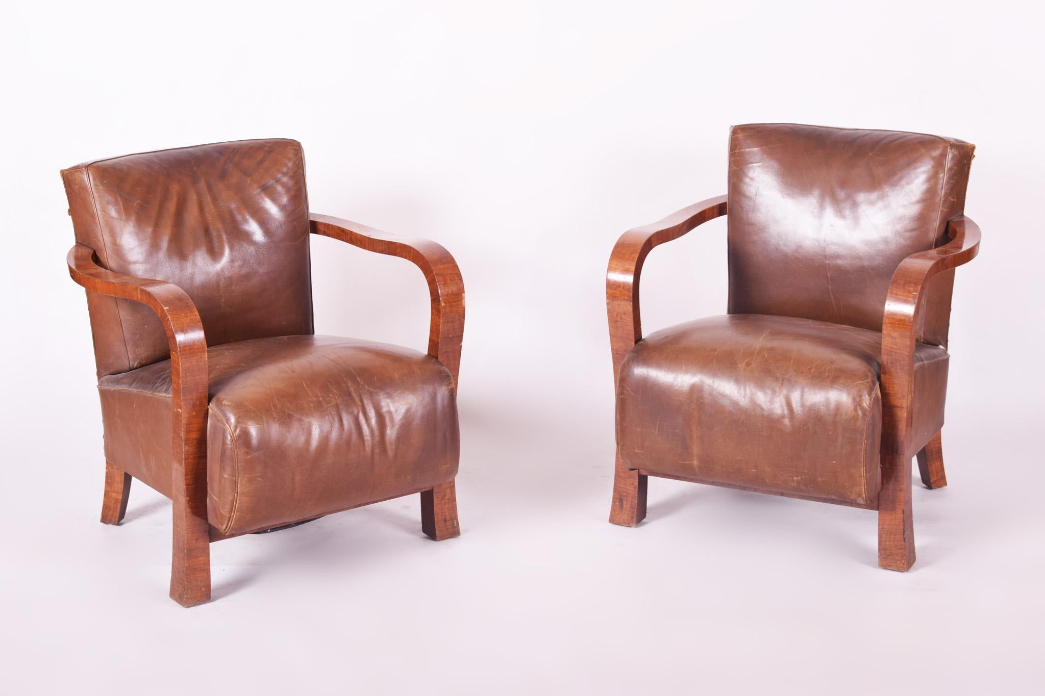 Brown Walnut Art Deco Three-Piece Suite, Preserved Condition and Leather, 1930s In Good Condition For Sale In Horomerice, CZ
