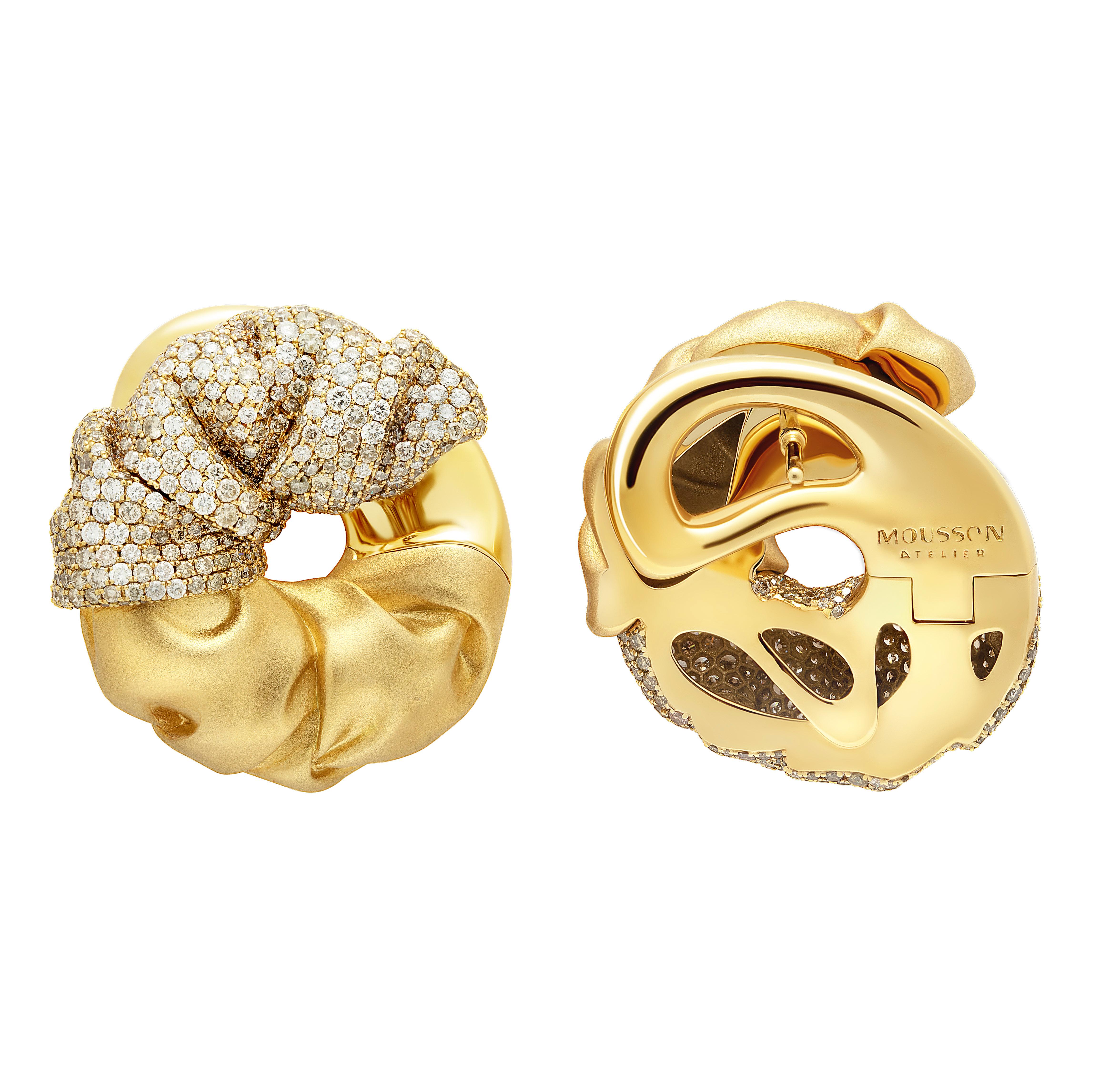 Brown White Diamonds 18 Karat Yellow Gold Earrings
Our Pre-a-Porter collection is full of different textures and patterns. This time we decided to depict just a piece of crumpled fabric in the Earrings. Half of the Earring is made of 18 Karat Matte
