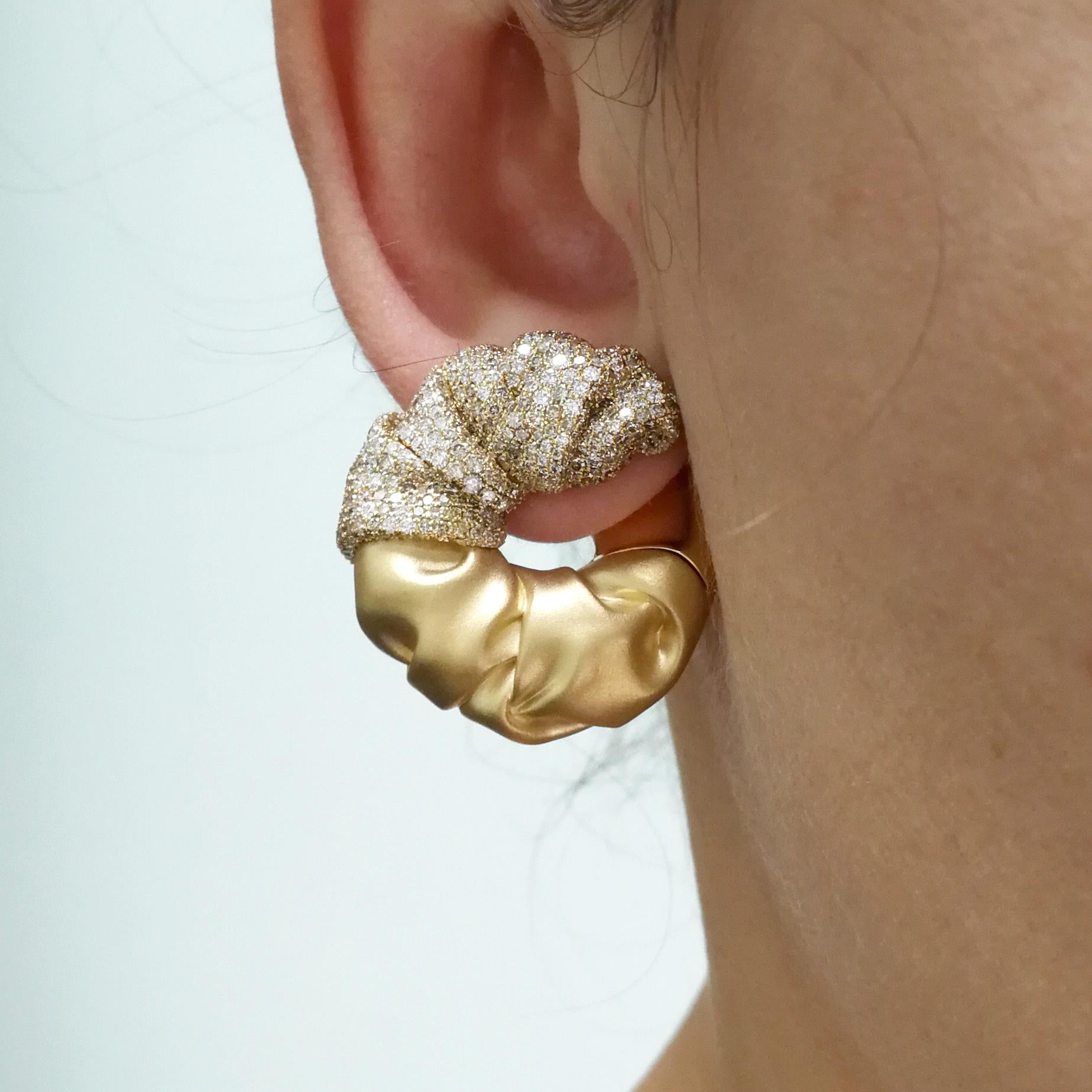 Brown White Diamonds 18 Karat Yellow Gold Earrings 3