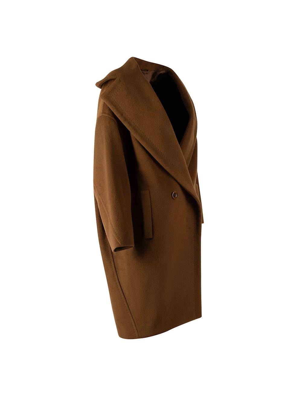 CONDITION is Very good. Hardly any visible wear to coat is evident on this used Max Mara designer resale item. 



Details


Brown

Wool

Long coat

Oversized fit

Double breasted

2x Front side pockets





Made in Italy



Composition

90% Wool