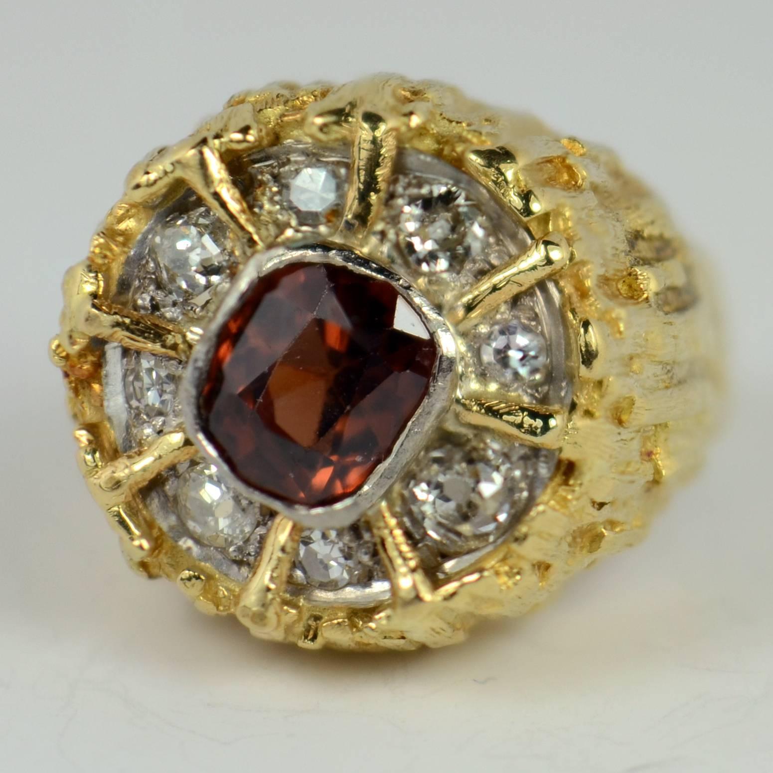 Bague moderniste en or avec zircon brun et diamants Pour femmes en vente