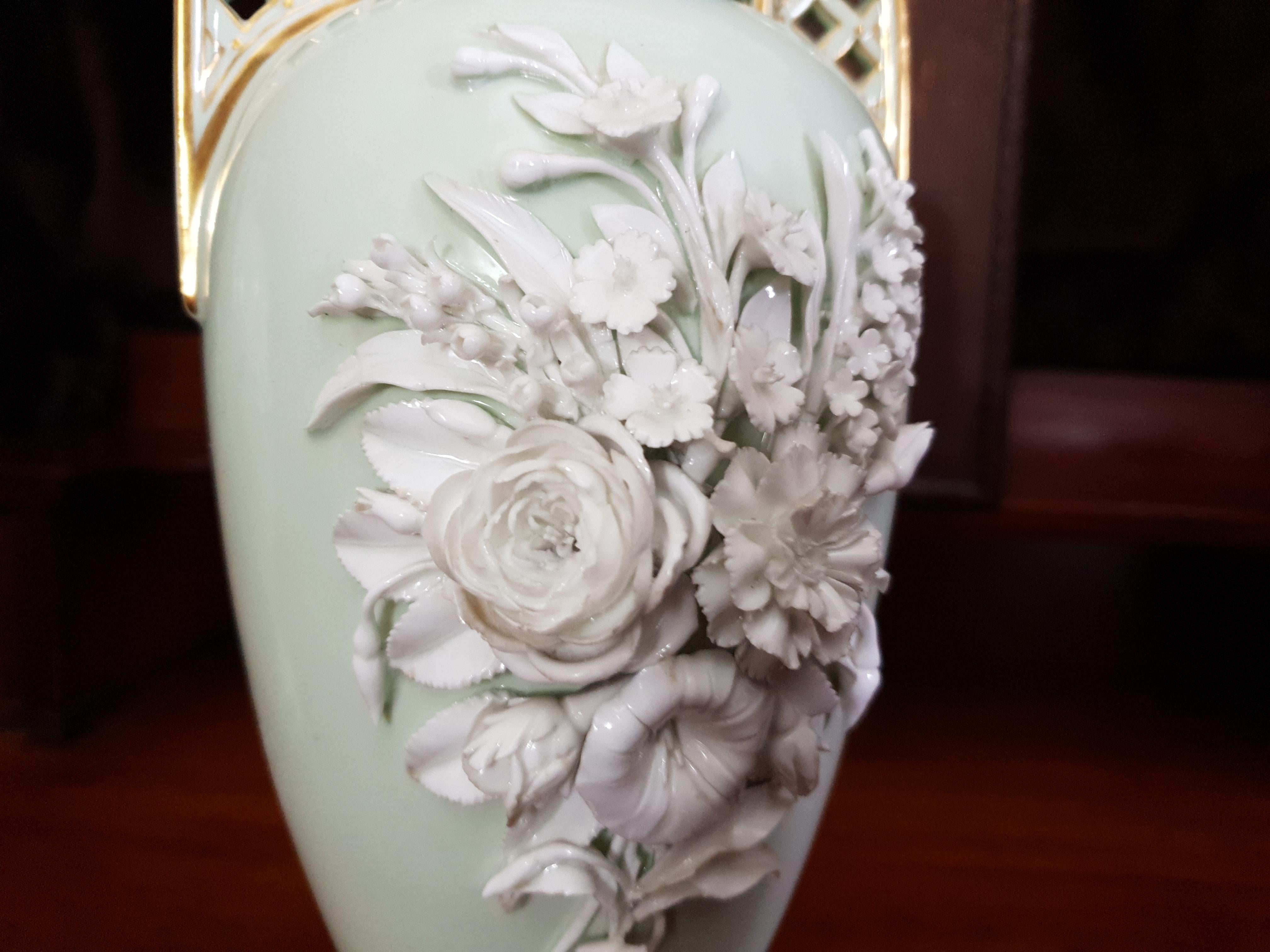 Mint Green 19th Century William Brownfield Encrusted Reticulated Floral Vases For Sale 4