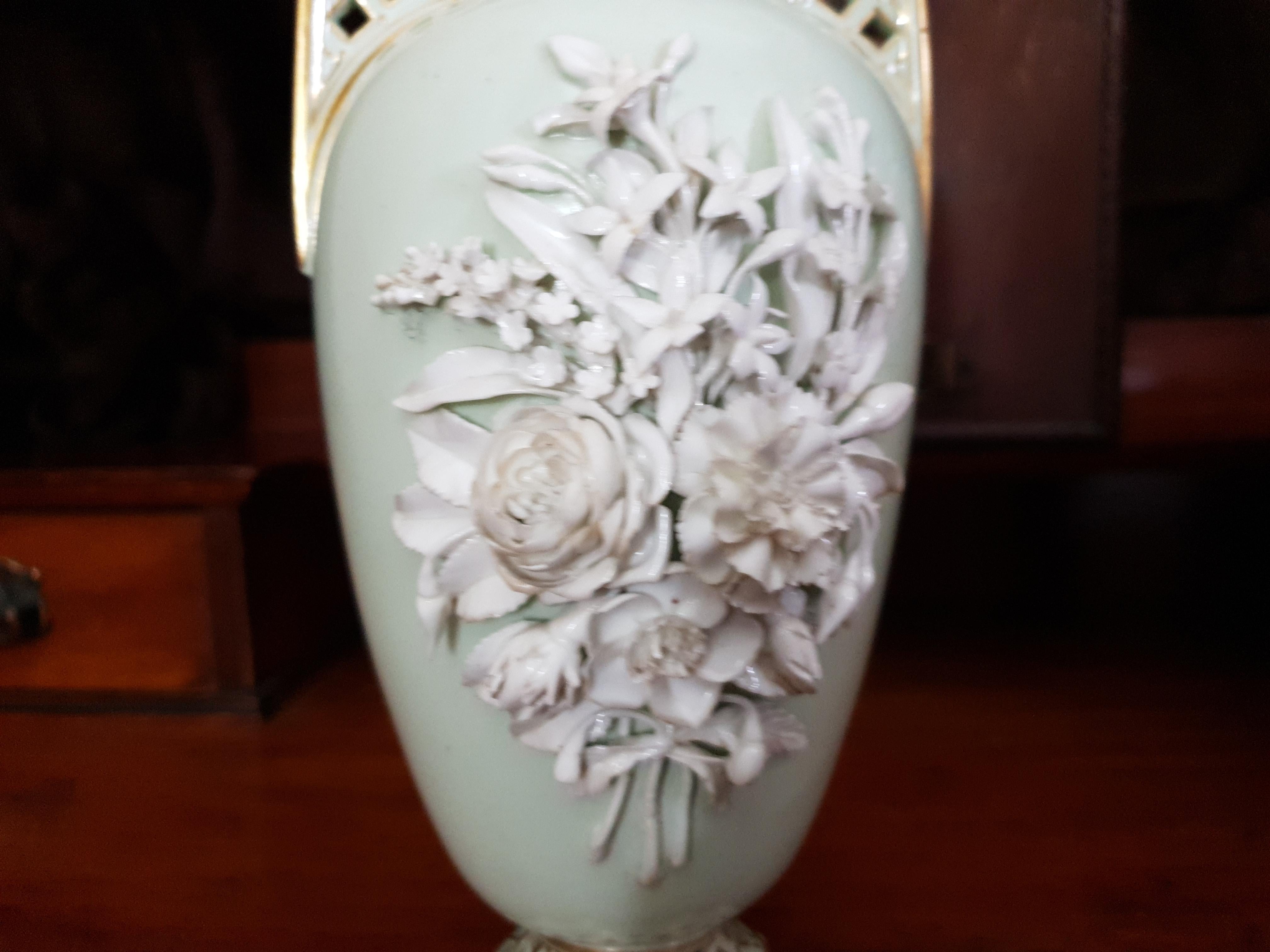 Mint Green 19th Century William Brownfield Encrusted Reticulated Floral Vases For Sale 6