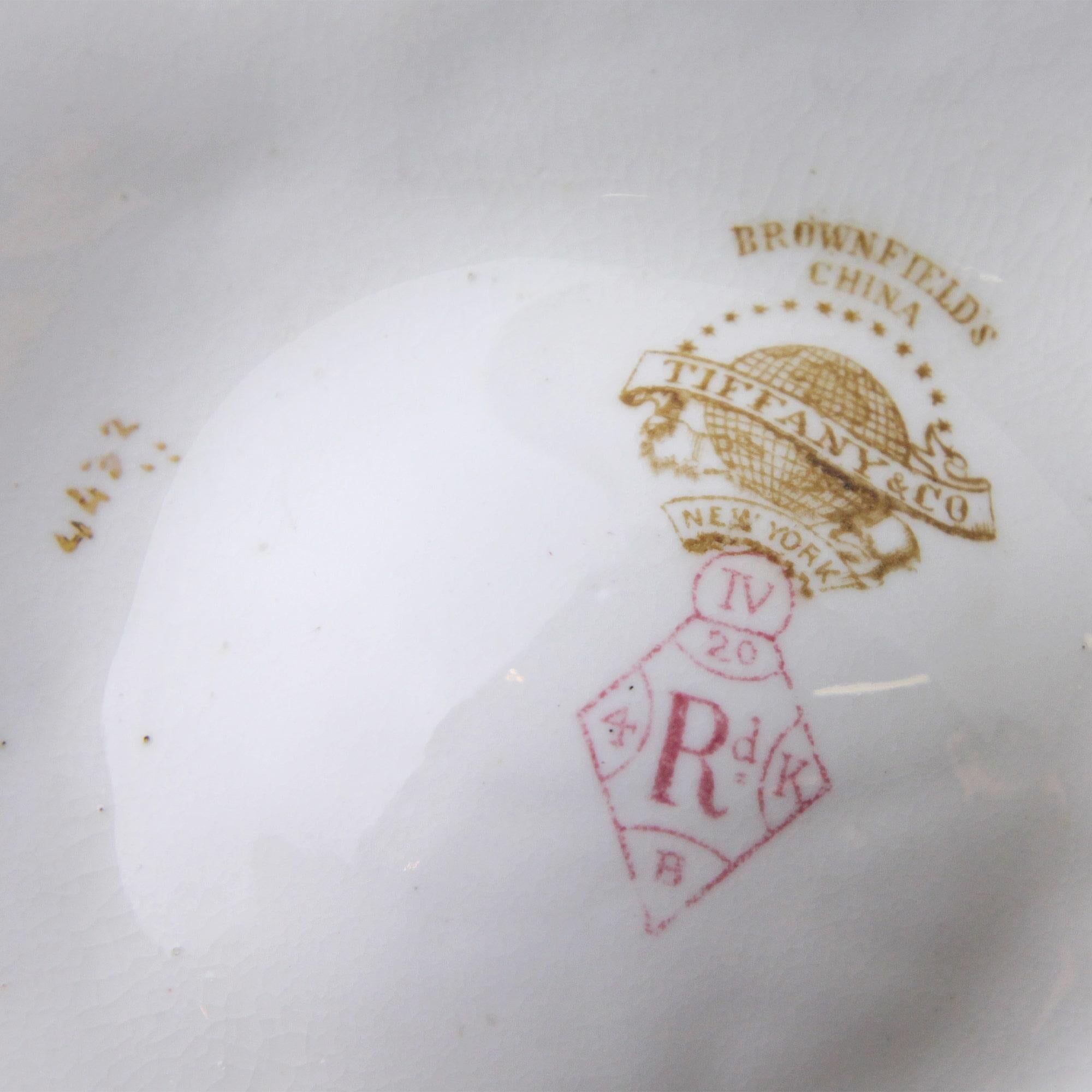Brownfield's for Tiffany & Company Porcelain Oyster Plate In Good Condition For Sale In Brisbane, QLD