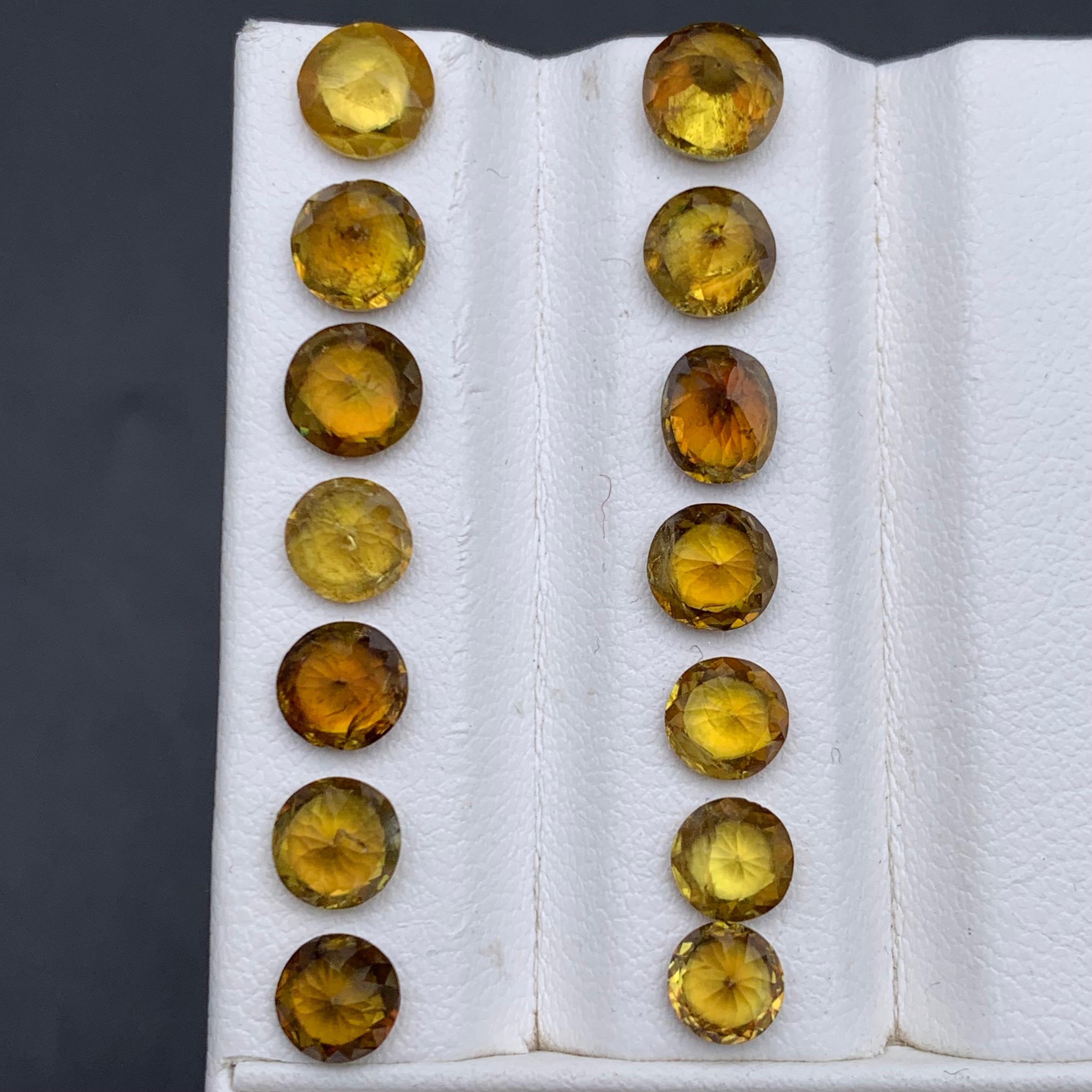 Brownish Yellow Natural Sphene / Titanite Loose Gemstone Lot 10.10Ct Round-Jewel For Sale 4