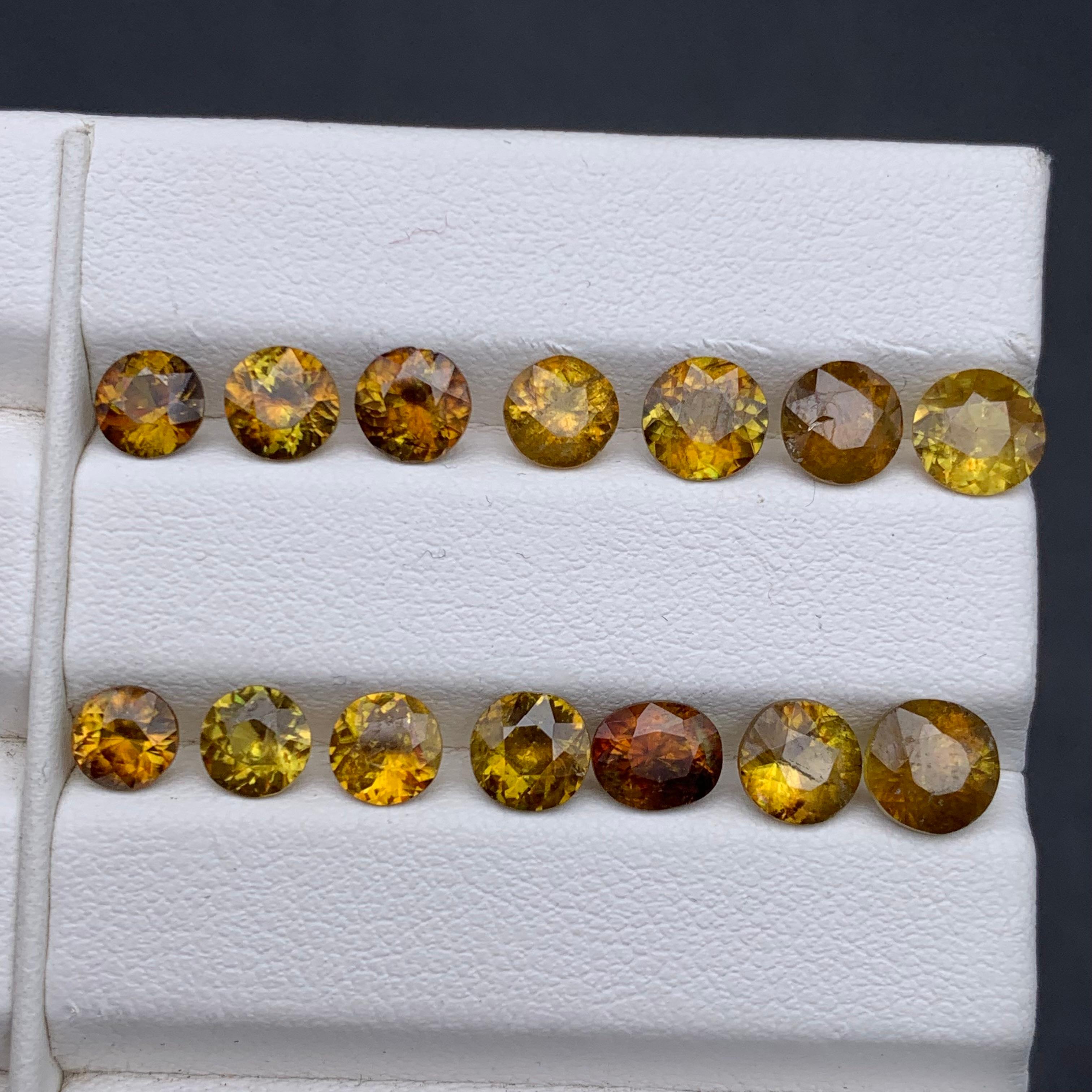 Brownish Yellow Natural Sphene / Titanite Loose Gemstone Lot 10.10Ct Round-Jewel For Sale 5