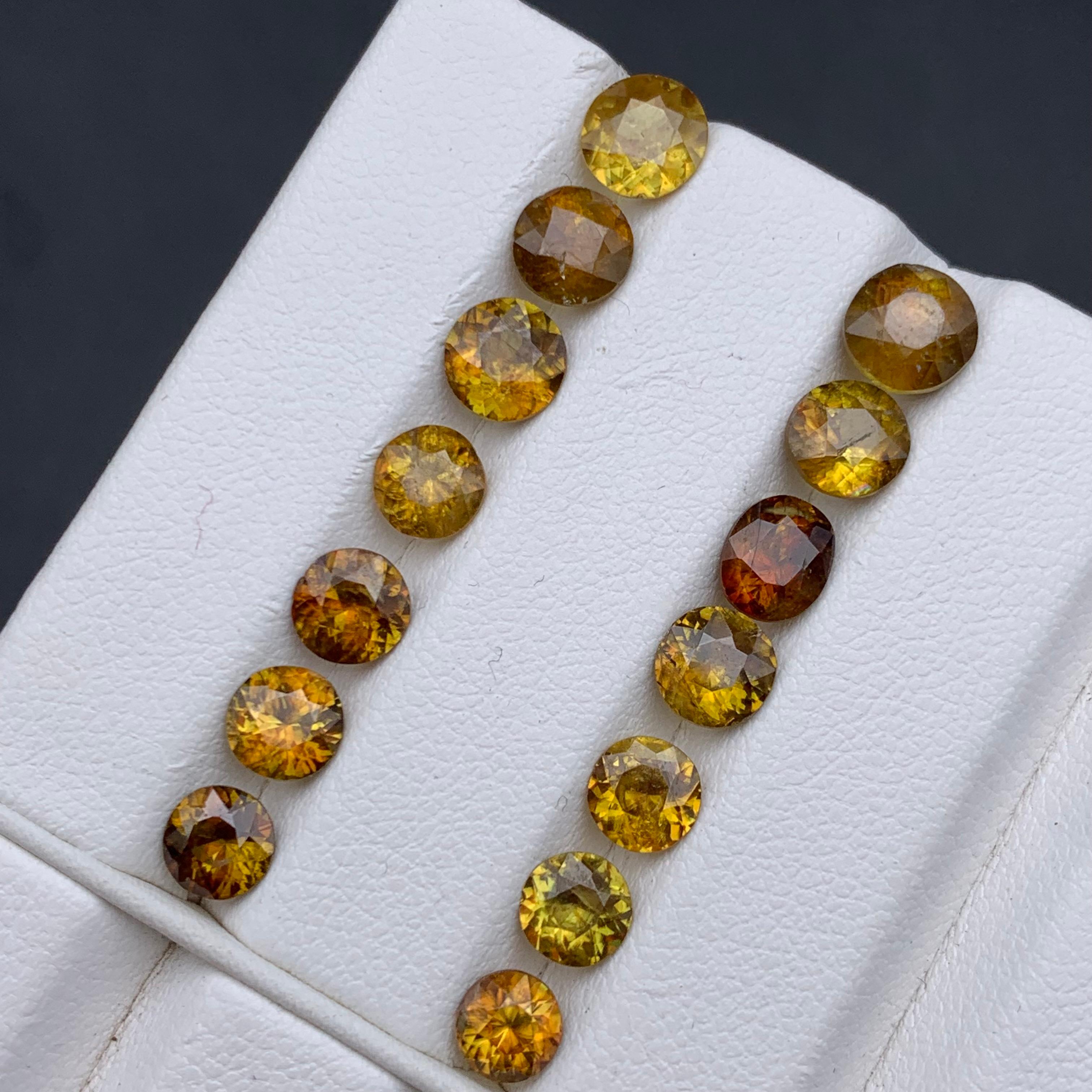 Brownish Yellow Natural Sphene / Titanite Loose Gemstone Lot 10.10Ct Round-Jewel For Sale 1