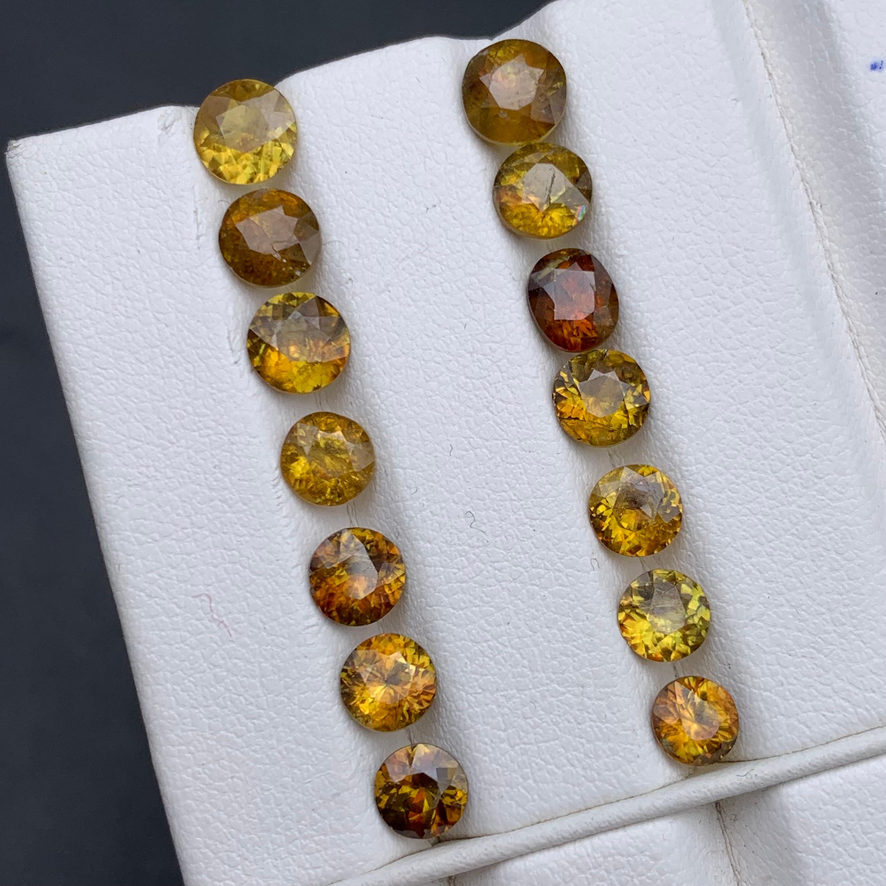 Brownish Yellow Natural Sphene / Titanite Loose Gemstone Lot 10.10Ct Round-Jewel For Sale 3
