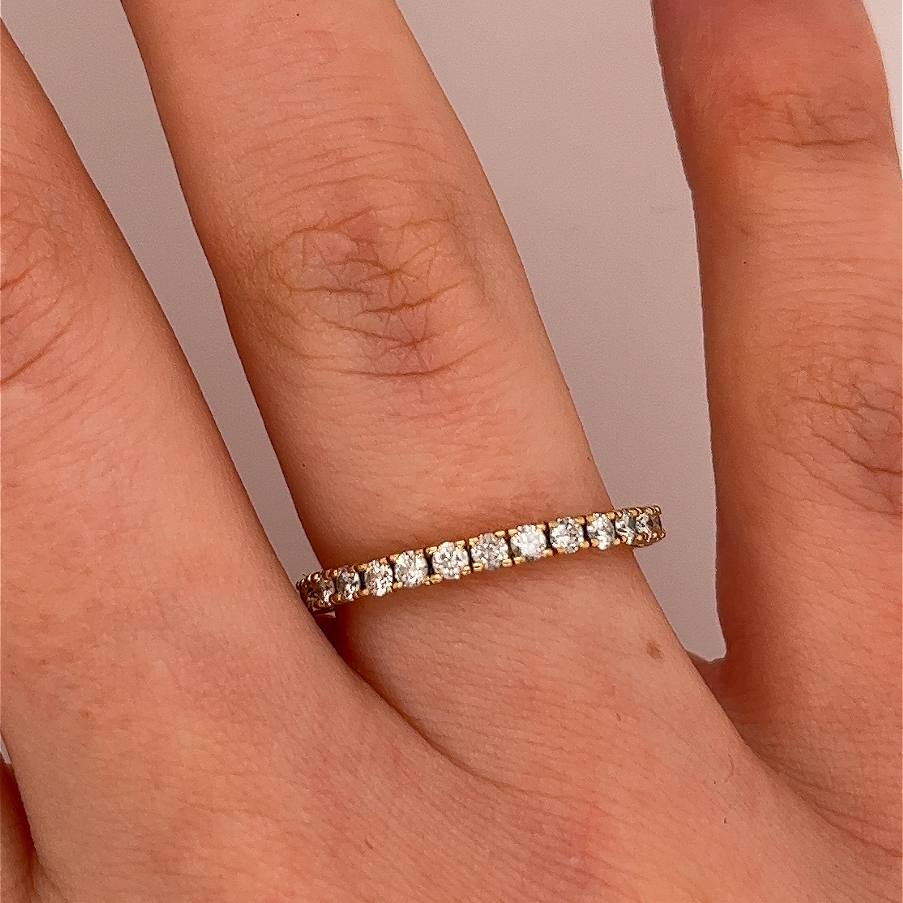 Round Cut Browns 18ct Yellow Gold Diamond Full Eternity Ring Set With 1.06ct For Sale