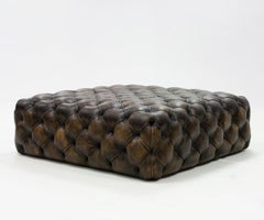 Ottomane aus braunem Leder mit nicht Knopfleiste