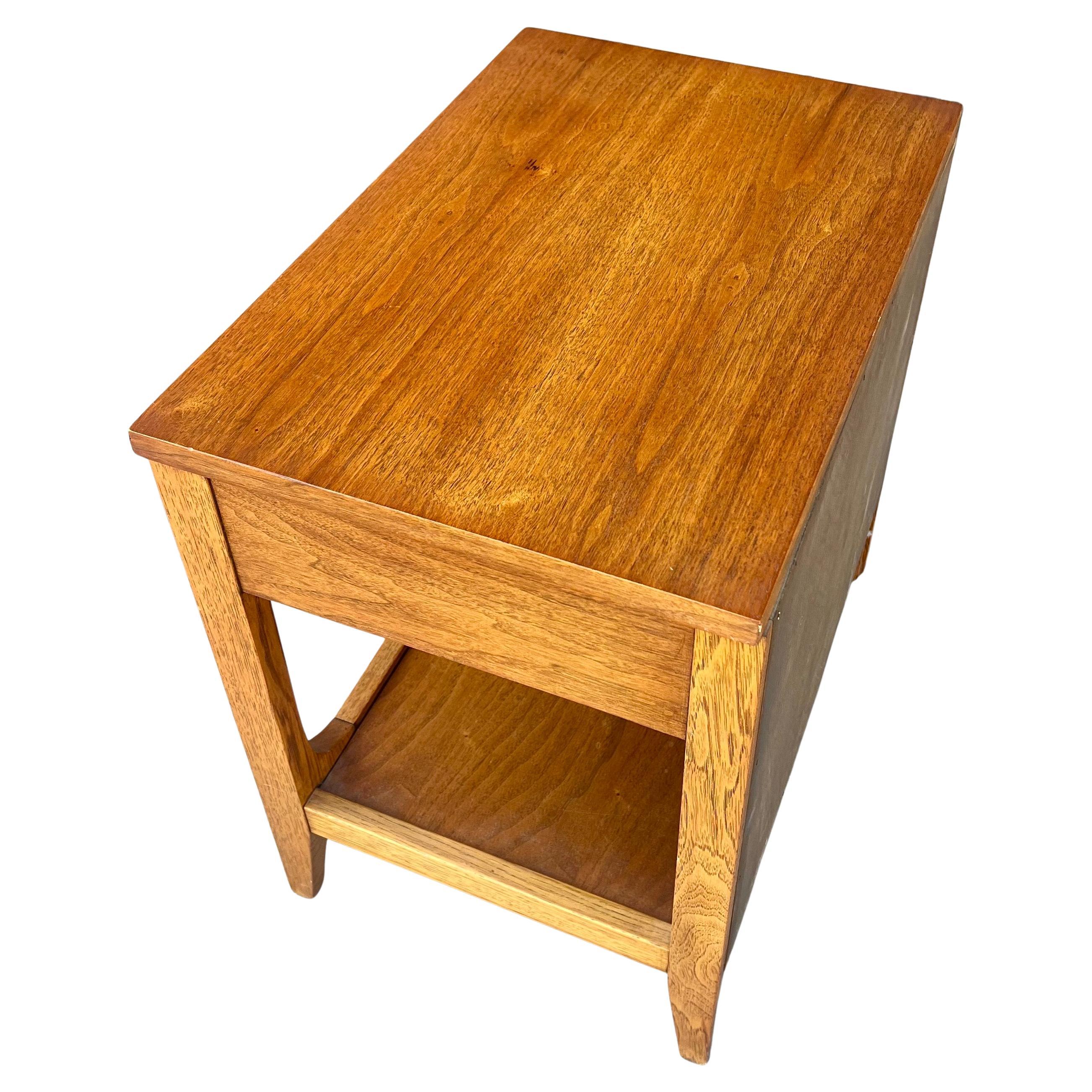 Broyhill Brasilia American Mid Century Modern Walnut Nightstand For Sale 1