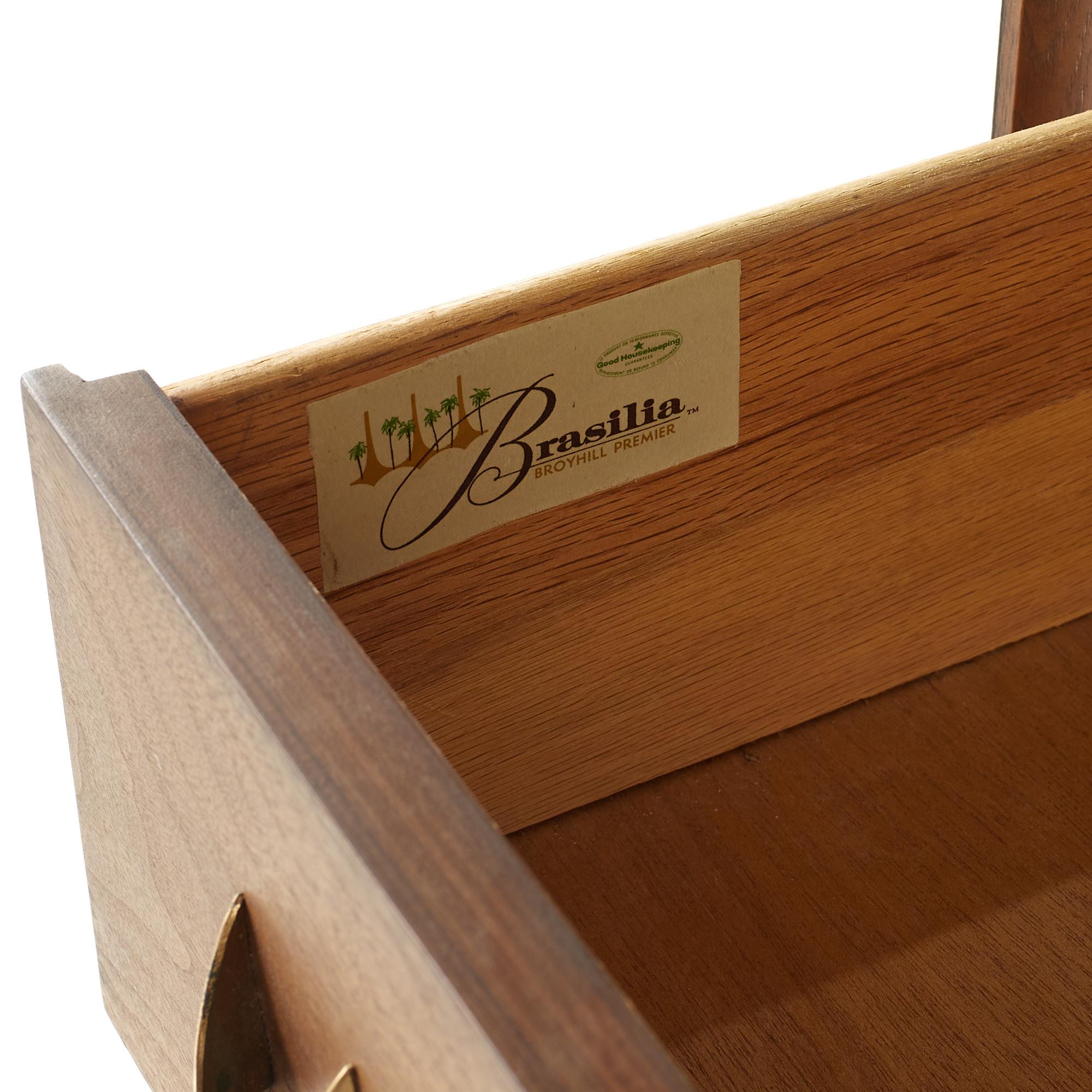 Broyhill Brasilia Brutalist Magna Mid-Century Walnut Dresser For Sale 1