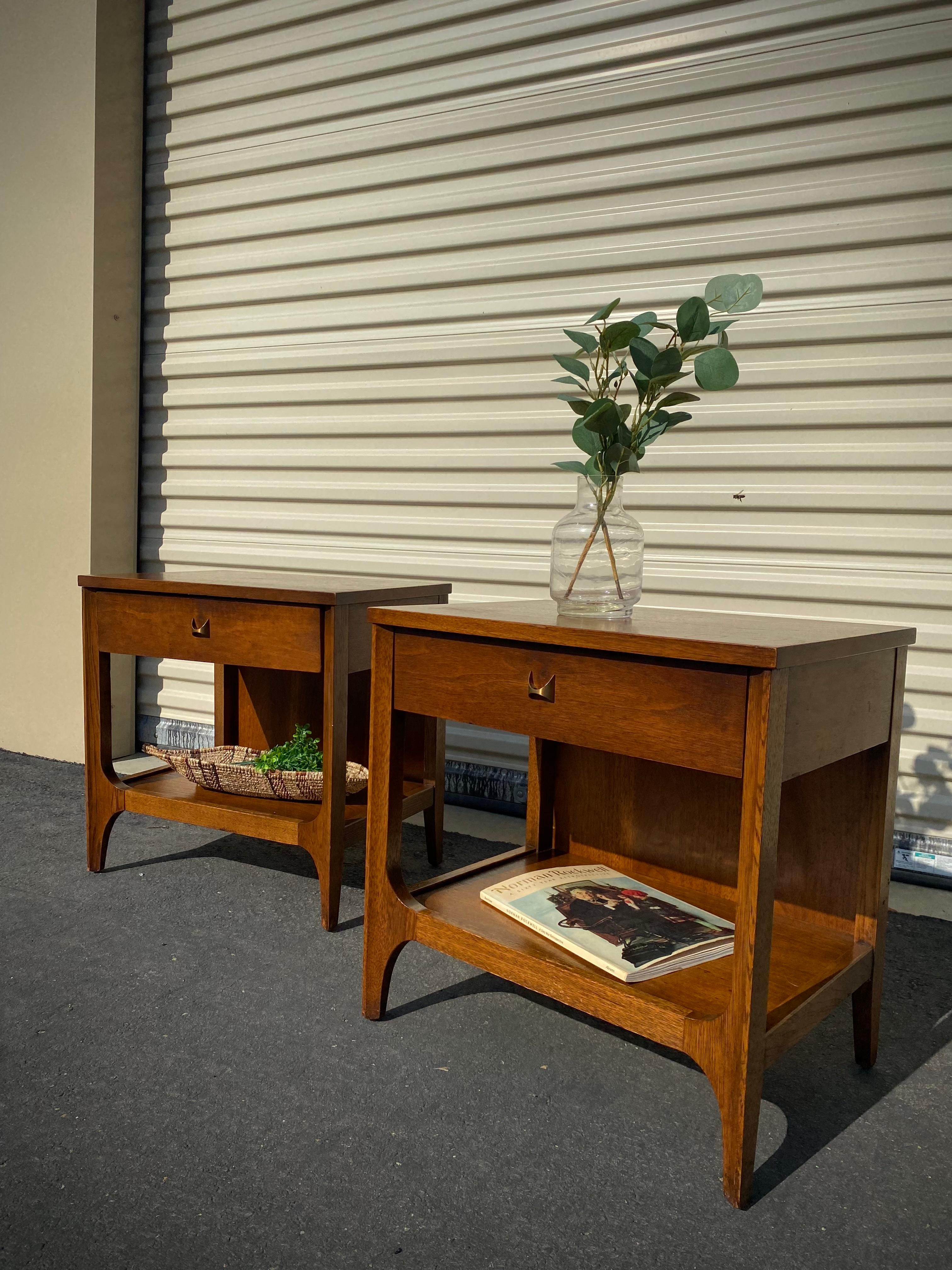 Mid-20th Century Broyhill Brasilia Brutalist Mid Century Walnut Nightstands, Pair