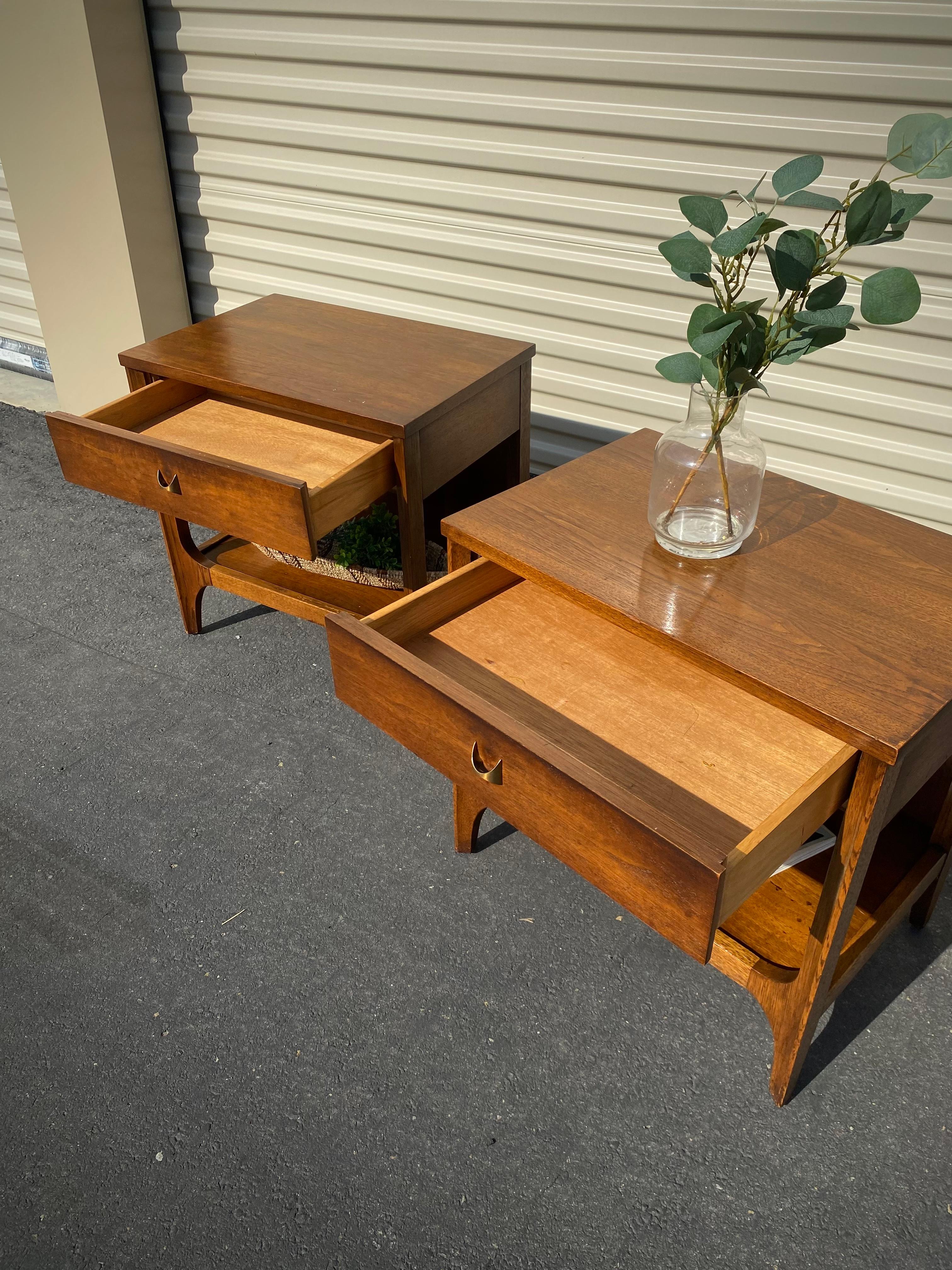 Broyhill Brasilia Brutalist Mid Century Walnut Nightstands, Pair 3