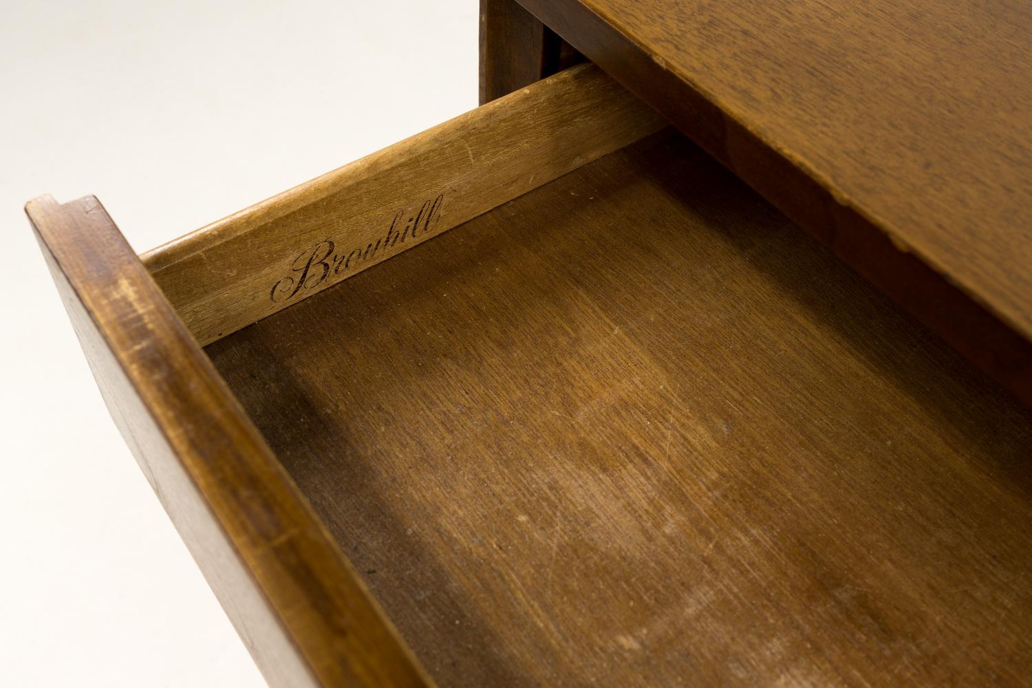 Broyhill Brasilia Brutalist Walnut and Brass Nightstand In Good Condition In Countryside, IL