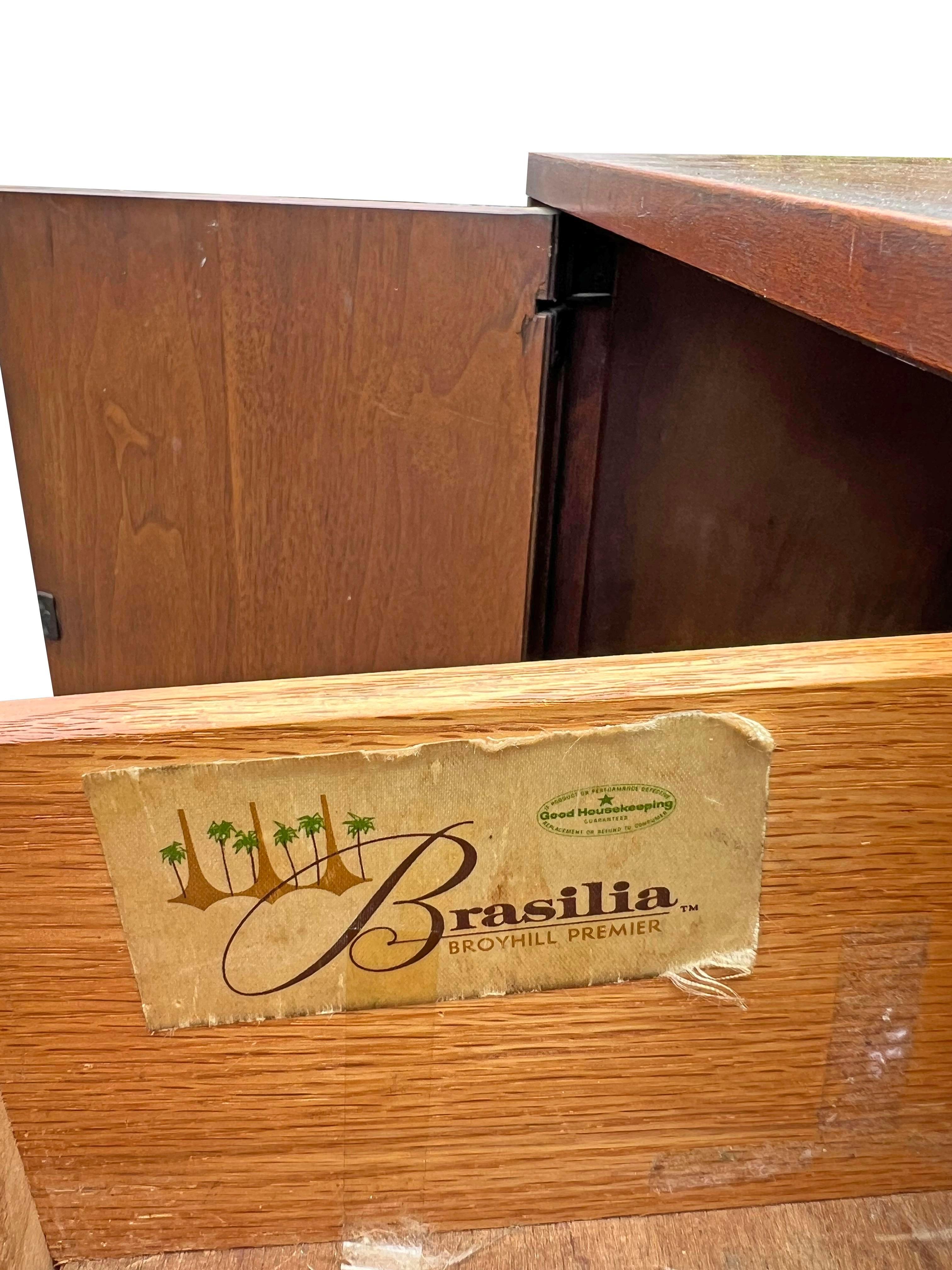 Wood Broyhill Brasilia Credenza in Vintage Modern Style For Sale