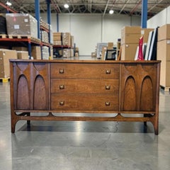 Broyhill Brasilia Credenza – Mid Century Modern 1960s – Brazilian Walnut