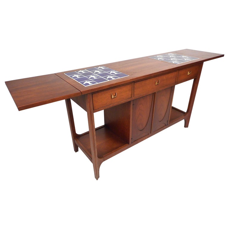 Broyhill Brasilia Drop Leaf Console Table For At 1stdibs Broyhill Brasilia Drop Leaf Console, Broyhill Console Table