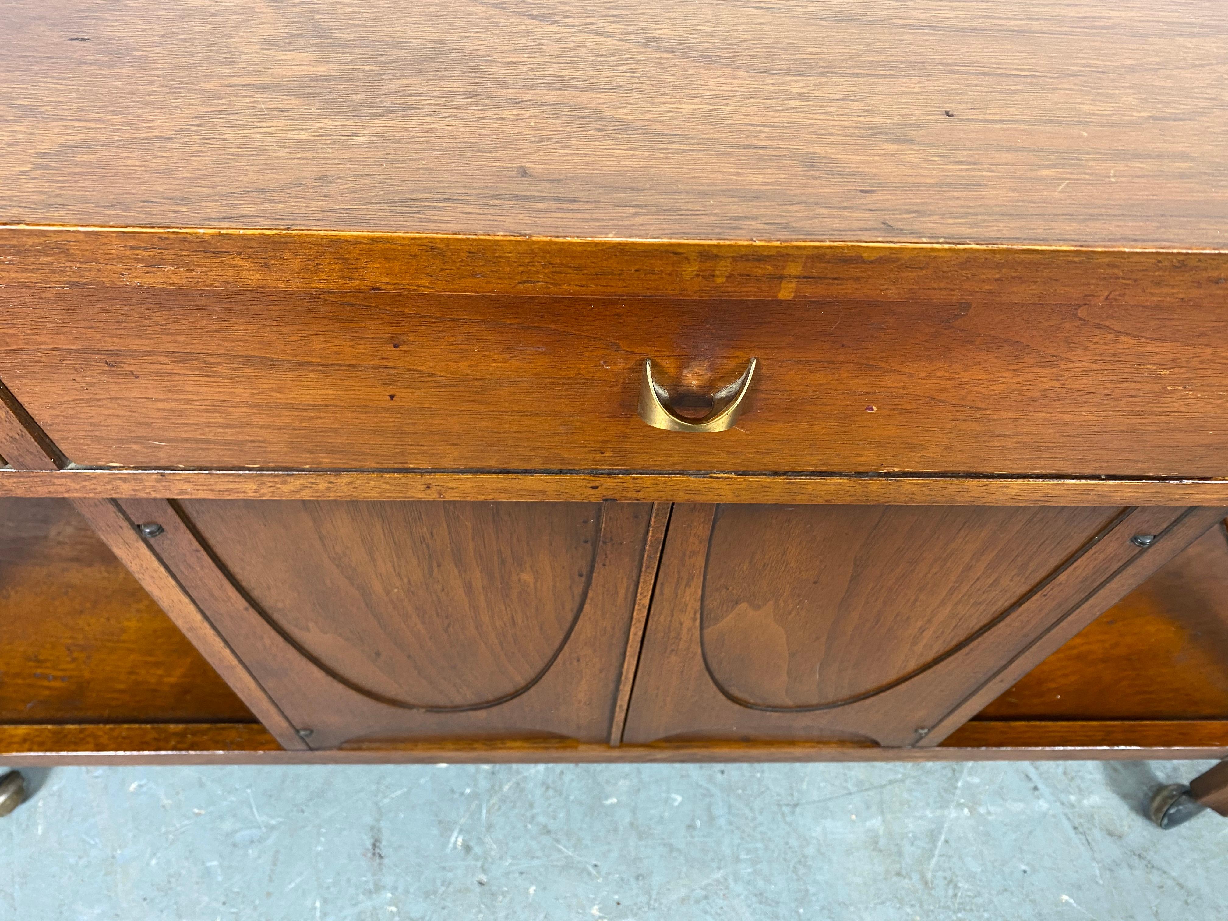 broyhill entryway table