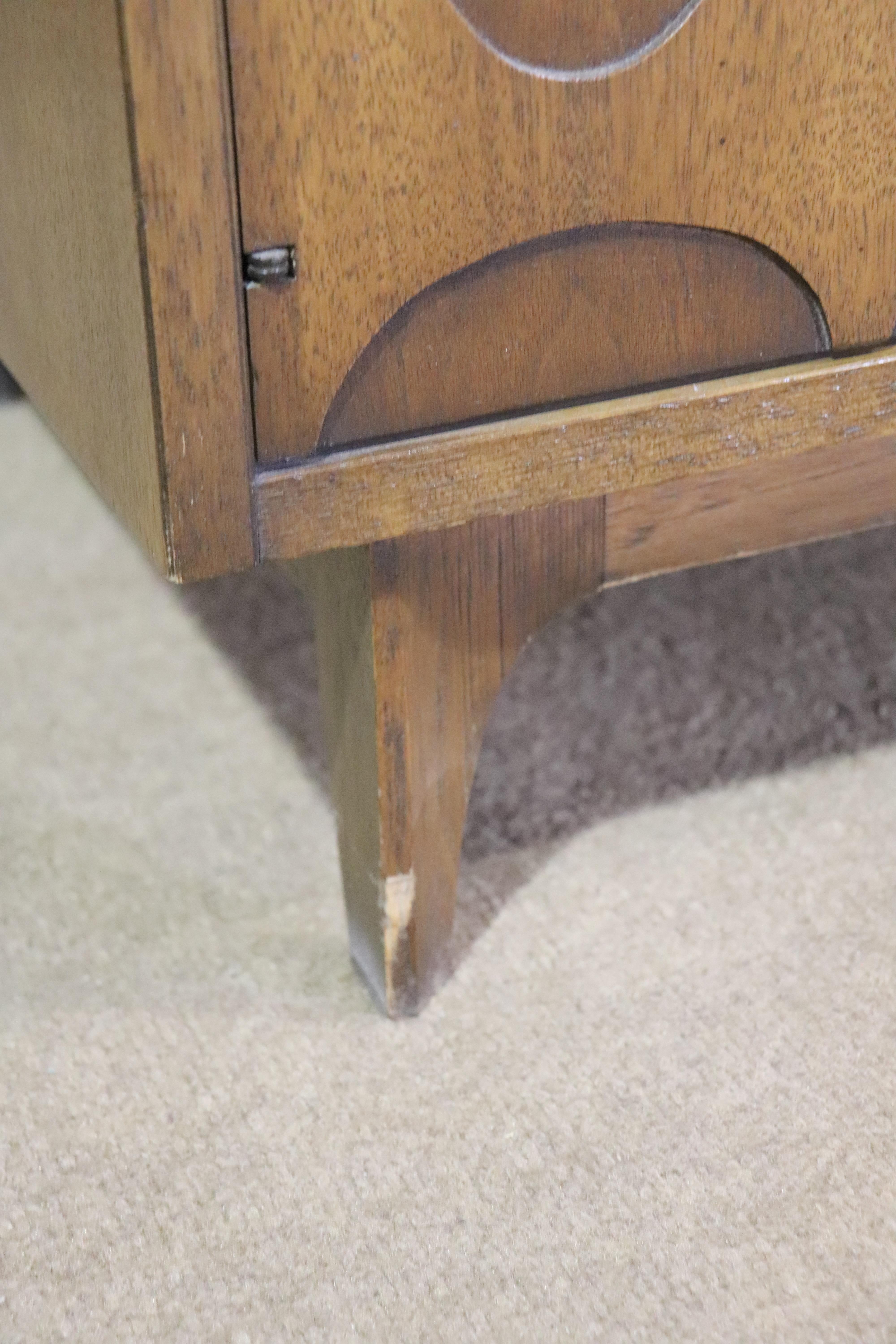 Broyhill 'Brasilia' End Tables / Record Cabinets For Sale 7