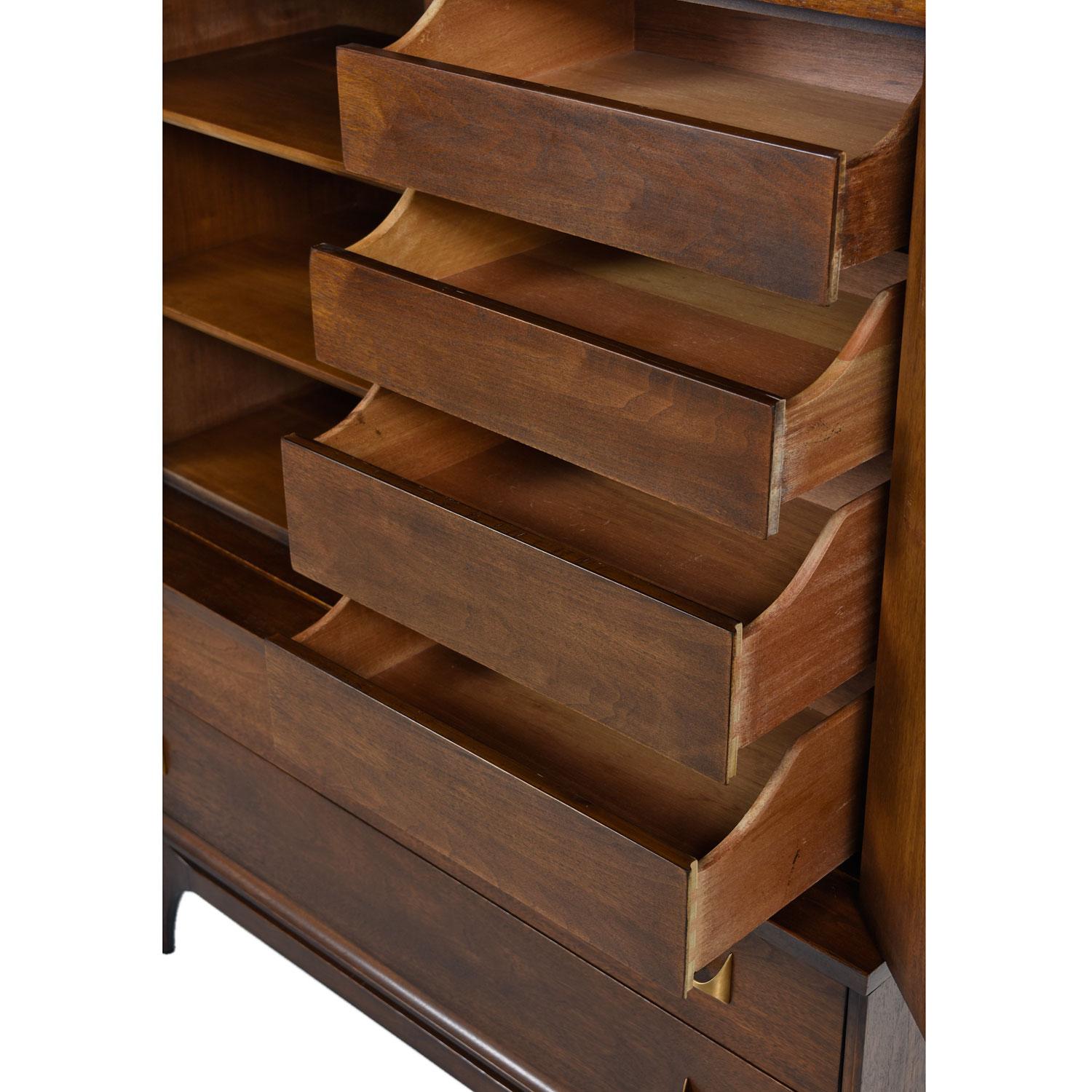 Broyhill Brasilia Gentleman's Chest Dresser Cabinet Armoire by Oscar Niemeyer In Excellent Condition In Chattanooga, TN