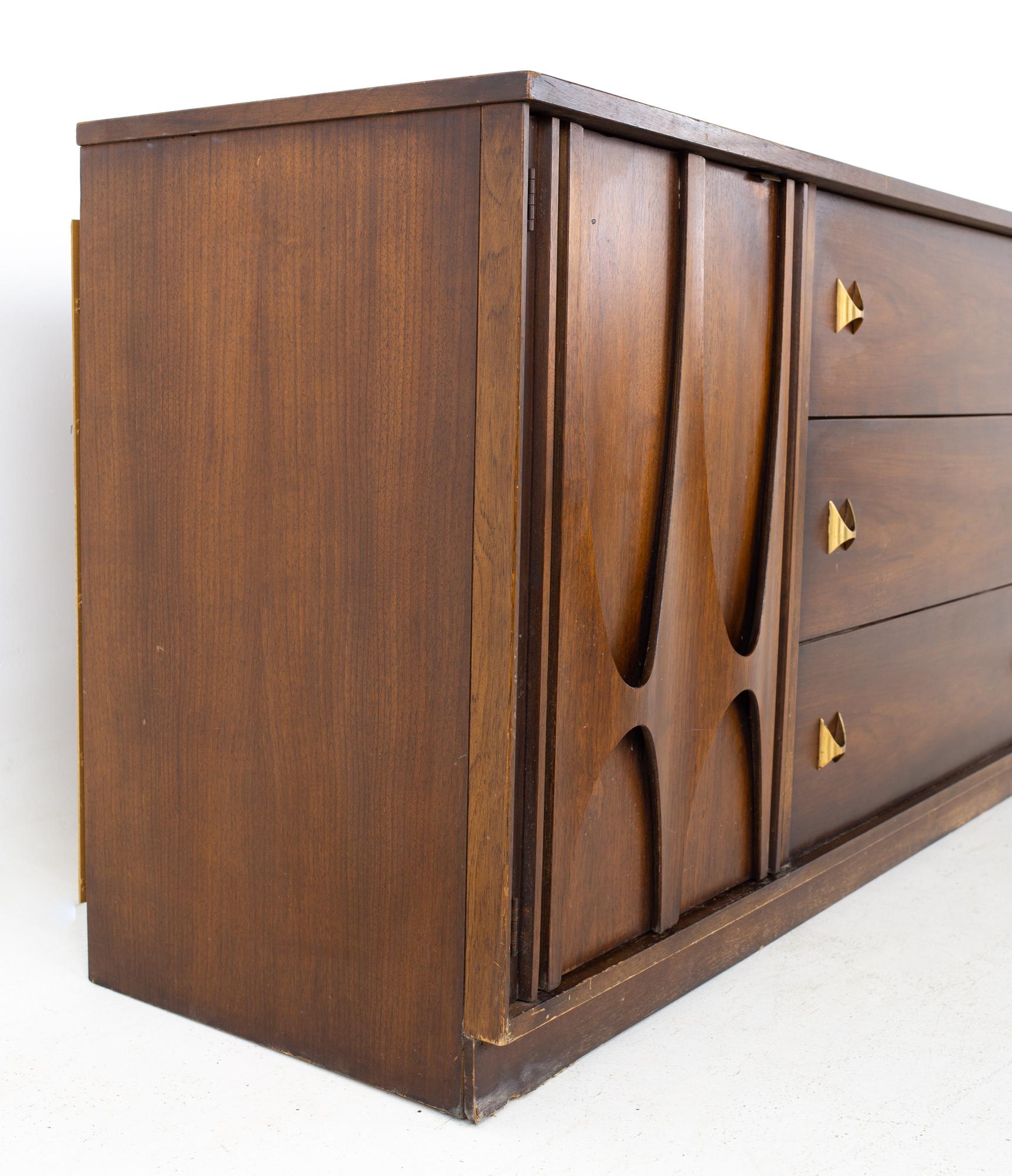 broyhill brasilia 9 drawer dresser