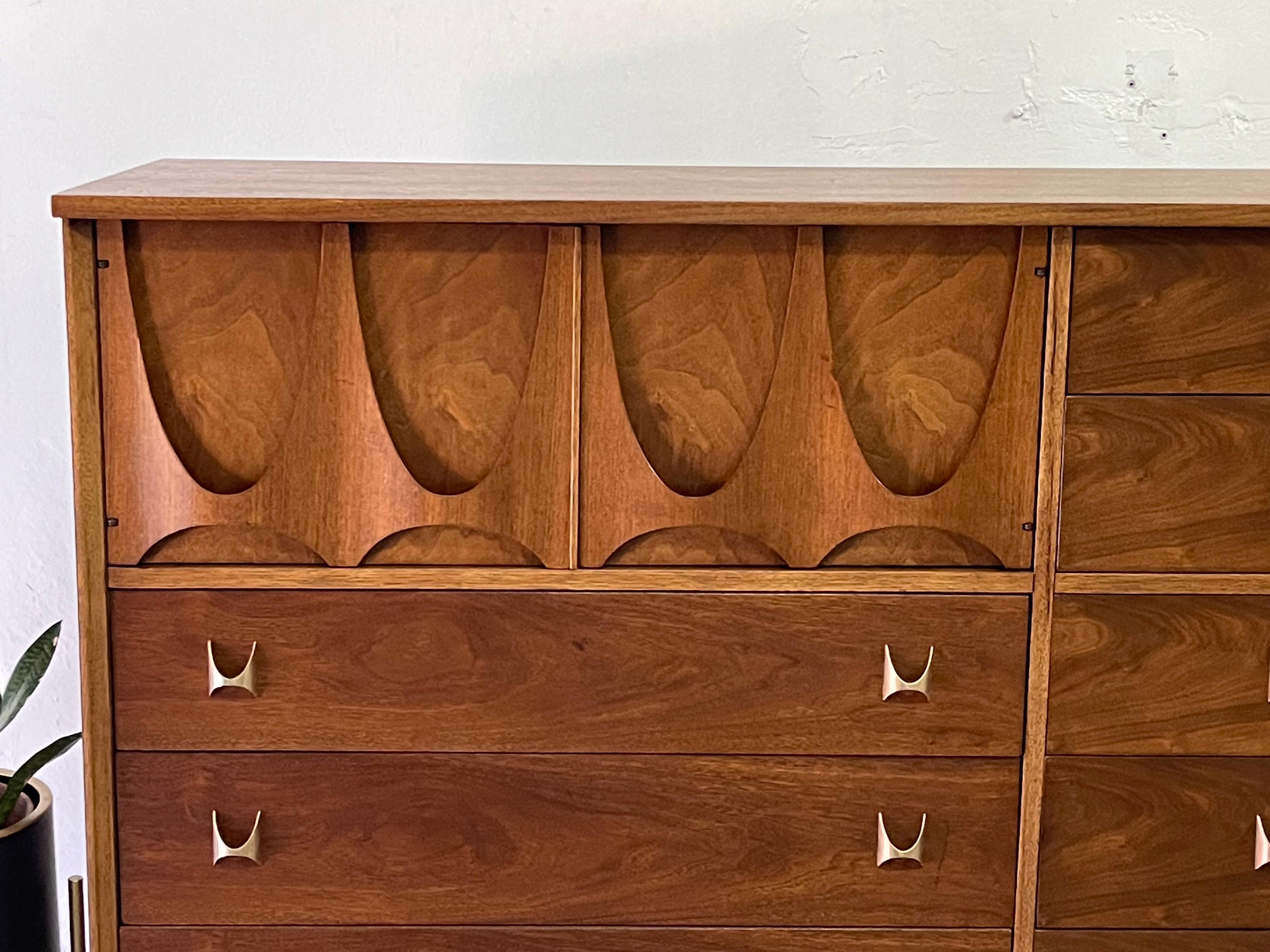 Broyhill Brasilia Magna Mid-Century 8 Drawer Highboy Dresser Gentleman's Chest 4