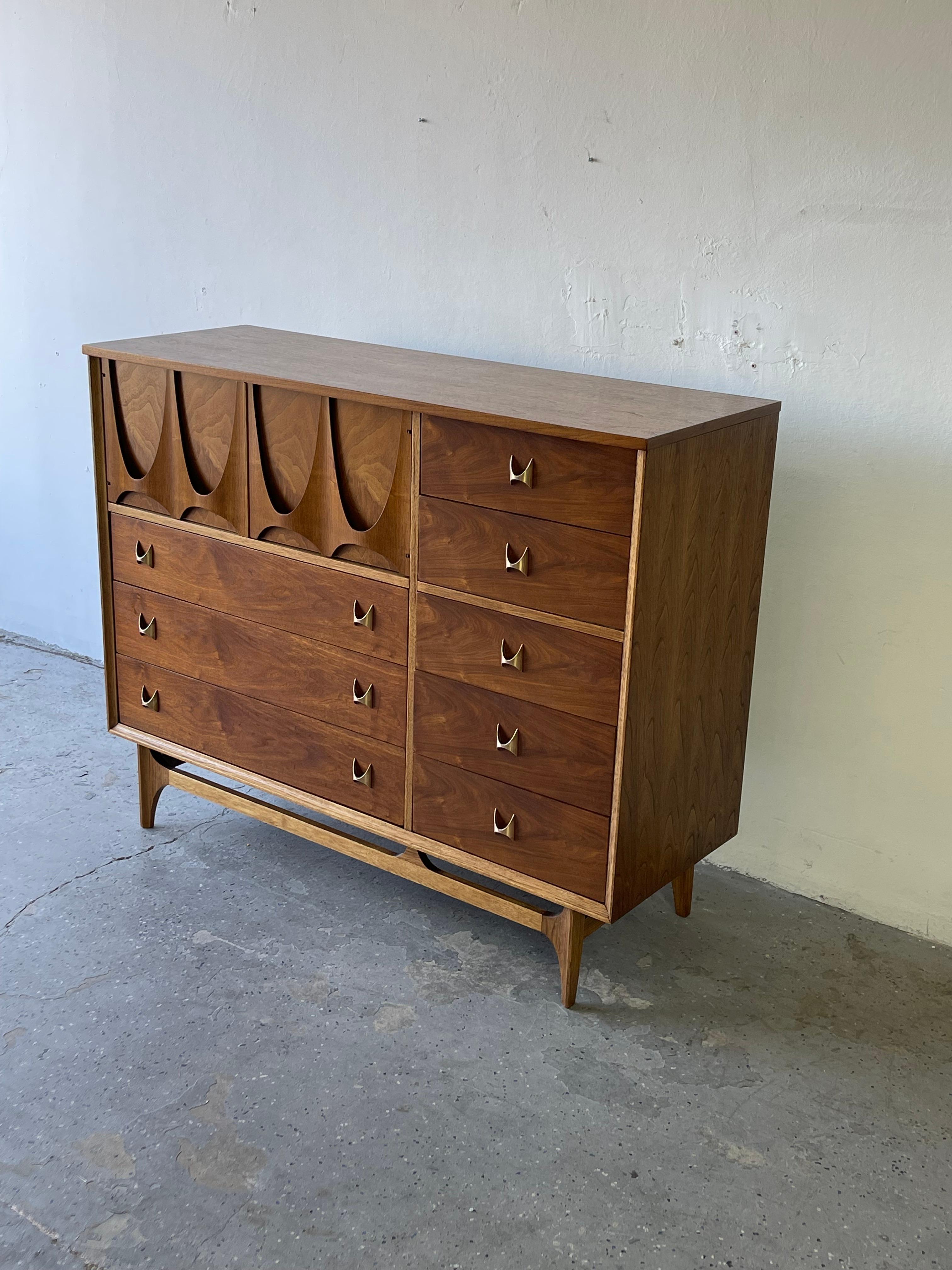 Mid-Century Modern Broyhill Brasilia Magna Mid-Century 8 Drawer Highboy Dresser Gentleman's Chest